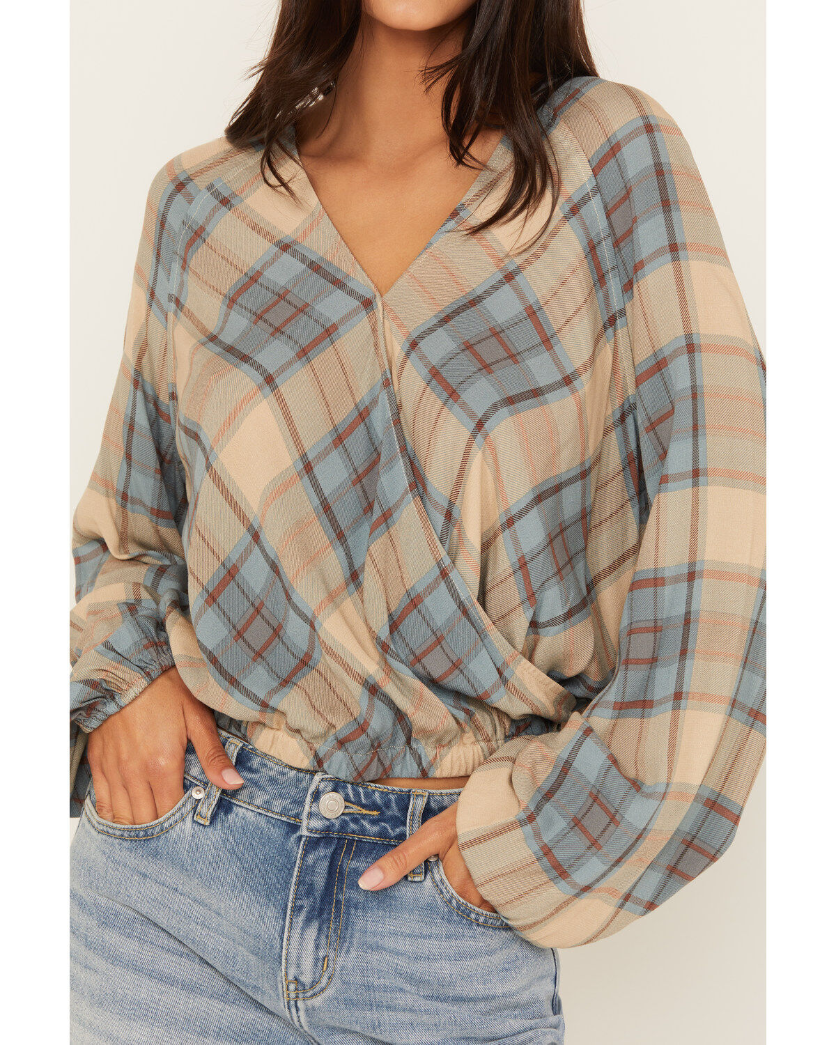 Cleo + Wolf Women's Plaid Print Blouson Crossover Top