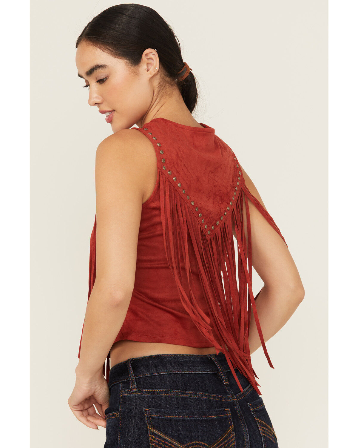 Idyllwind Women's Studded Fringe Faux Suede Sleeveless Shirt