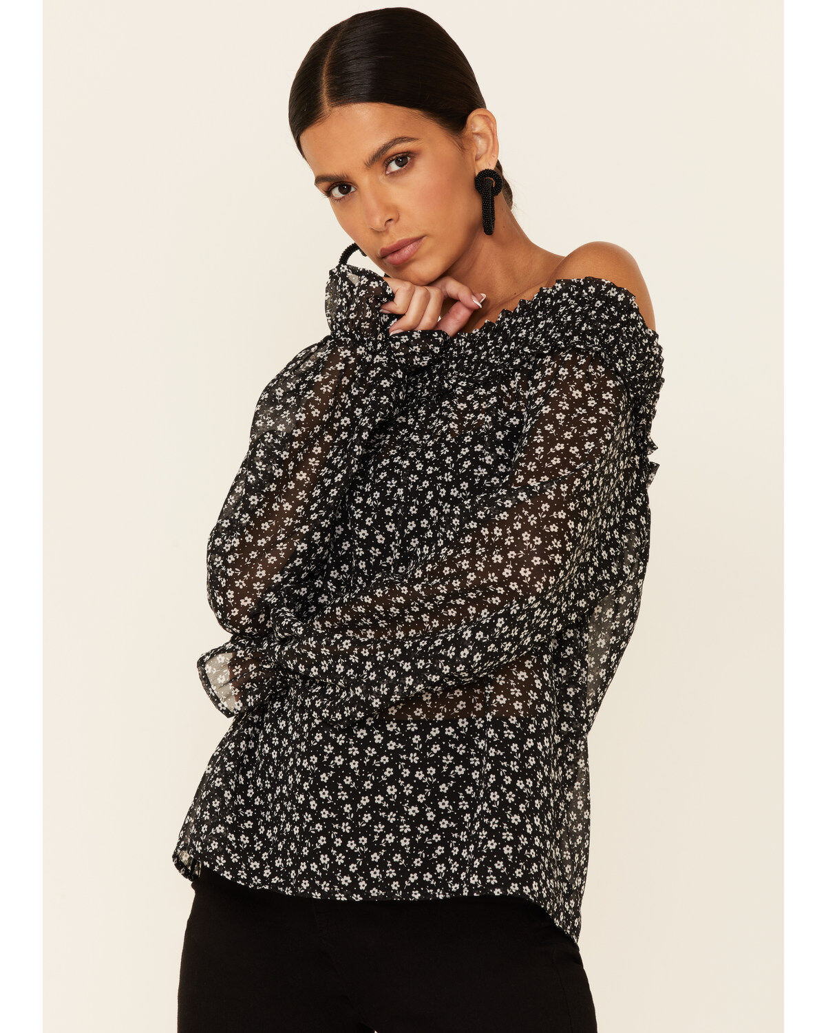 Wild Moss Women's Black Daisy Floral Print Chiffon Off-Shoulder Long Sleeve Top
