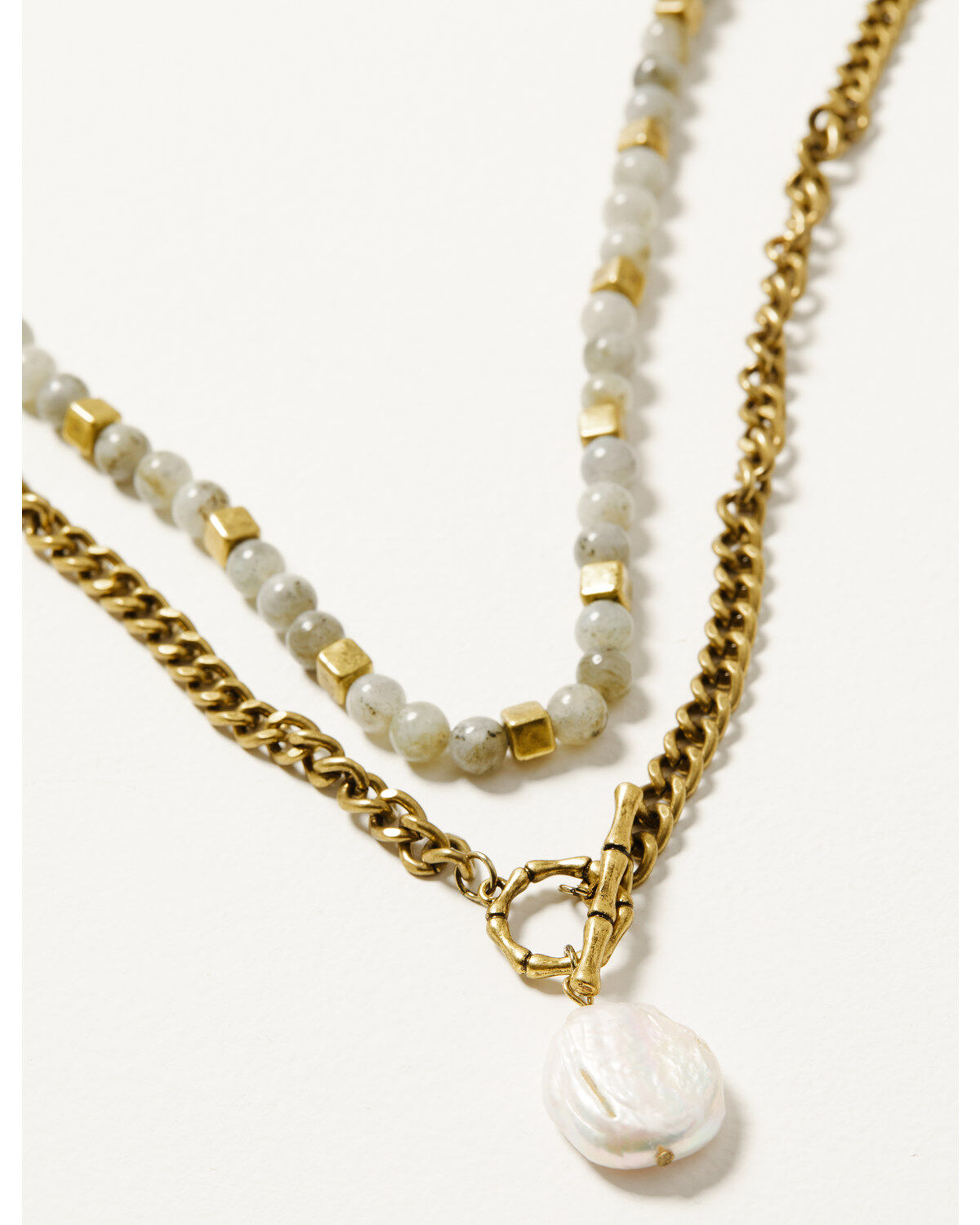 Shyanne Women's Sierra Winter Pearl Drop Necklace