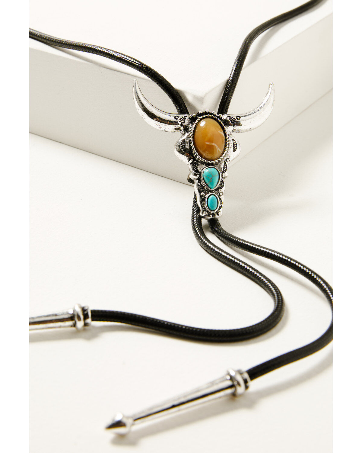 Shyanne Women's Steer Head Bolo Tie