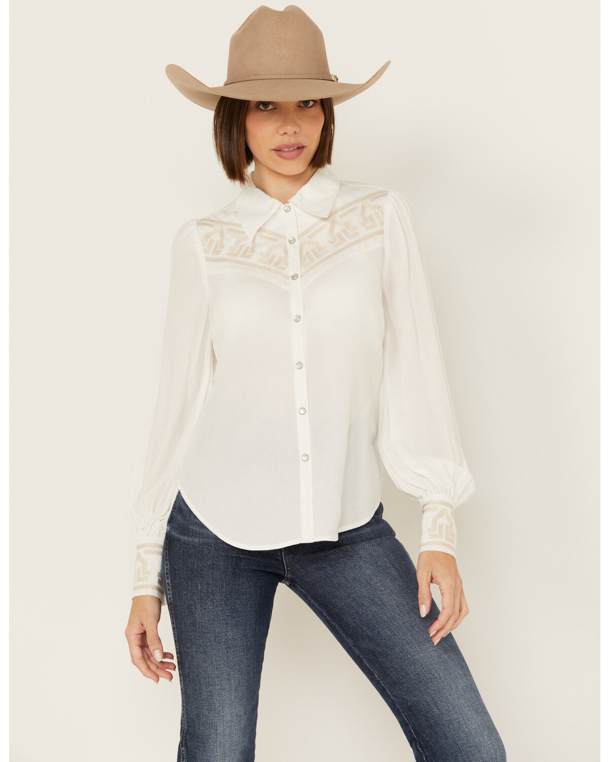 Shyanne Women's Embroidered Long Sleeve Pearl Snap Western Shirt