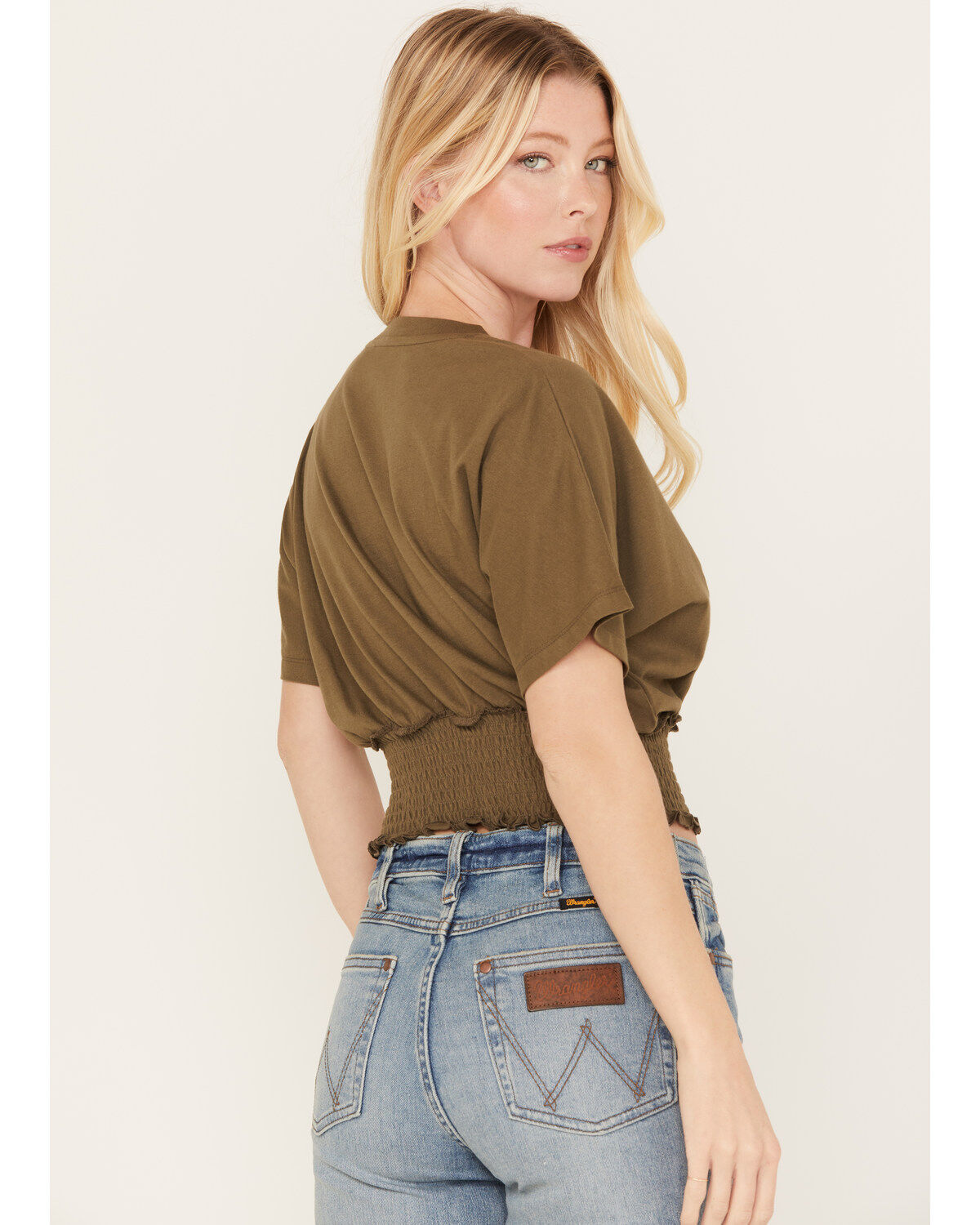 Cleo + Wolf Women's Boxy Short Sleeve Graphic Tee