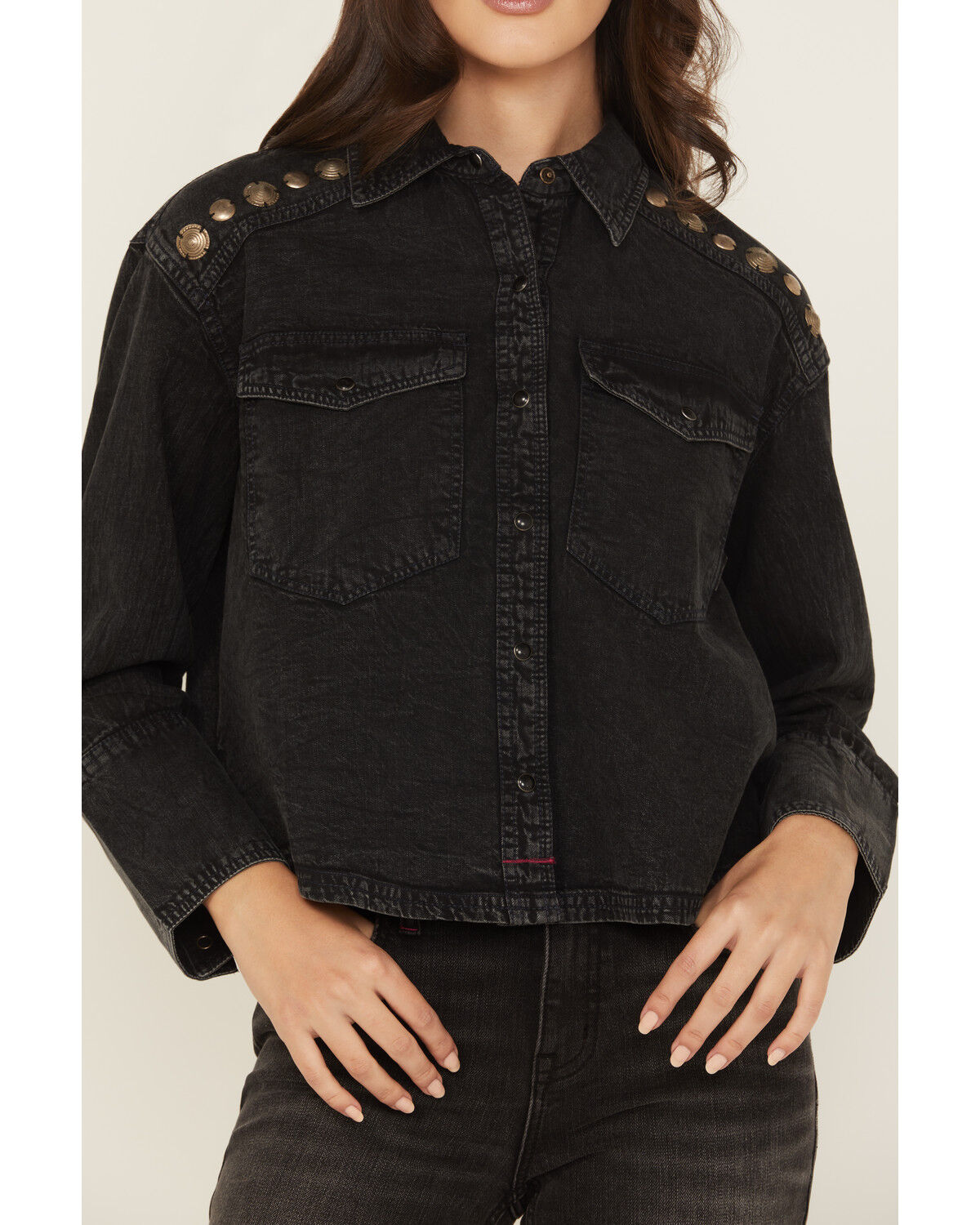 Idyllwind Women's Concho Embellished Long Sleeve Snap Western Shirt