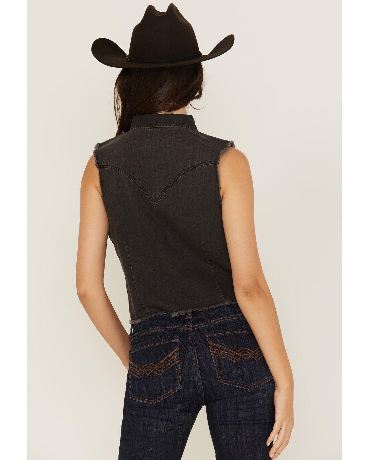 Wrangler Retro Women's Distressed Sleeveless Snap Cropped Western Shirt