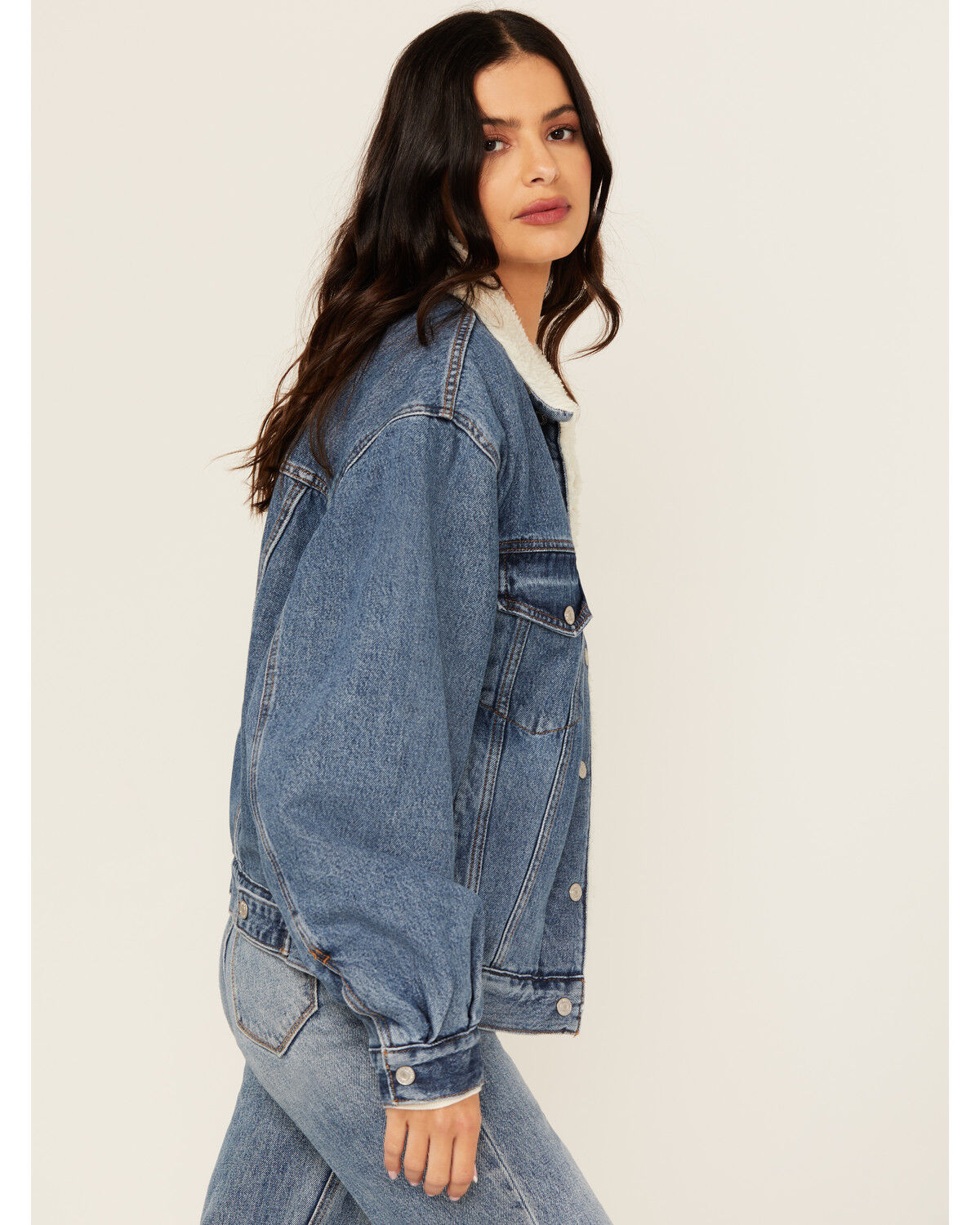Levi's Women's Medium Wash Sherpa Lined Trucker Denim Jacket