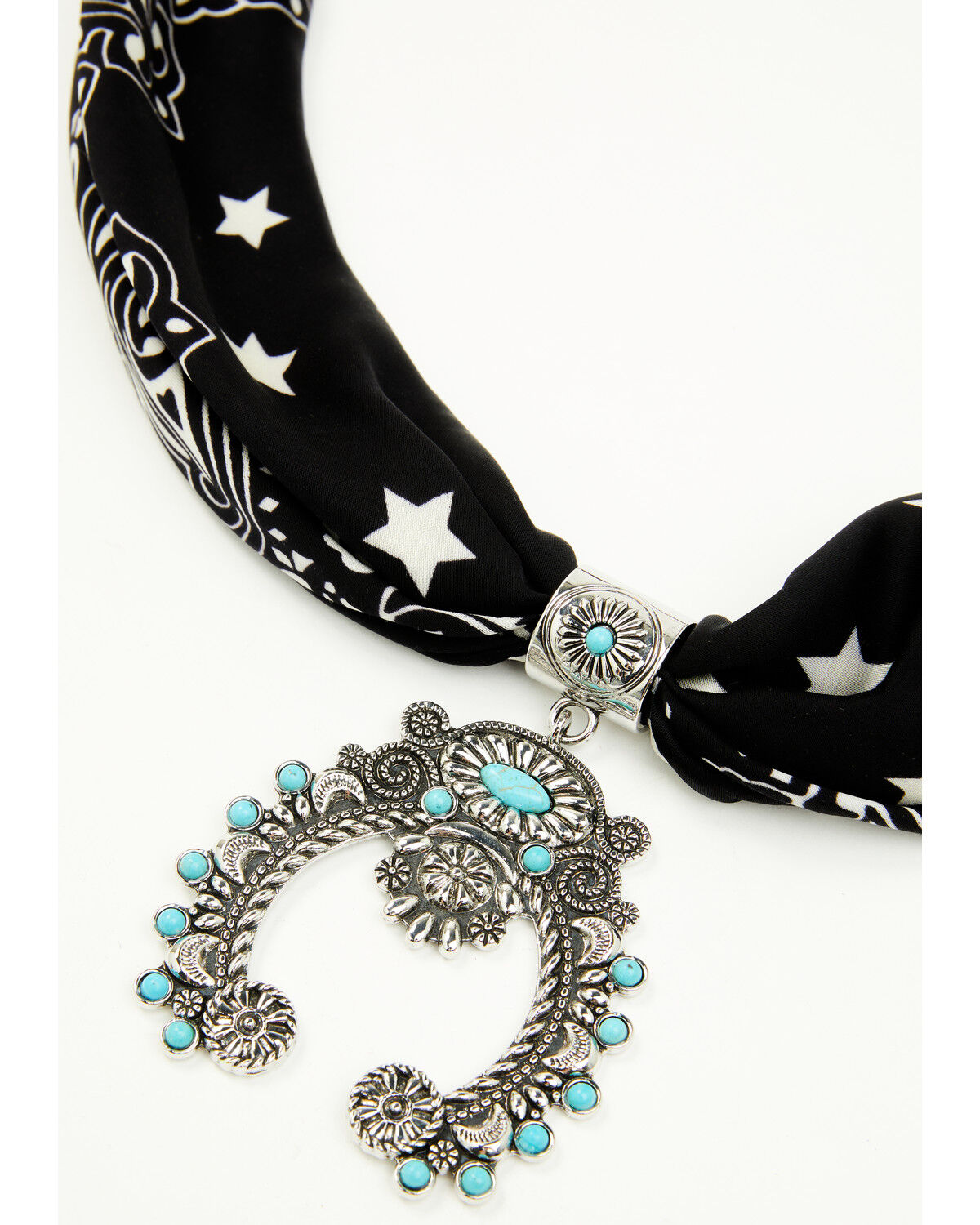 Idyllwind Women's Laurinda Squash Blossom Bandana Necklace