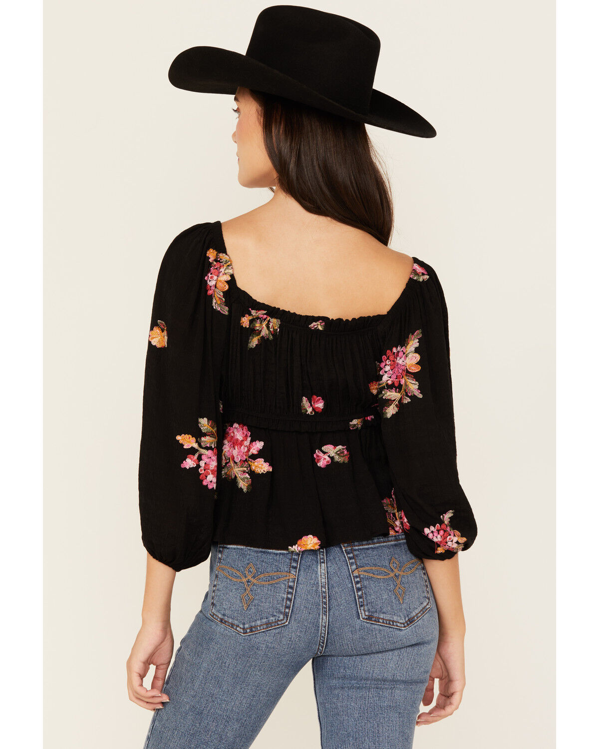 Wild Moss Women's Floral Embroidered 3/4 Sleeve Top