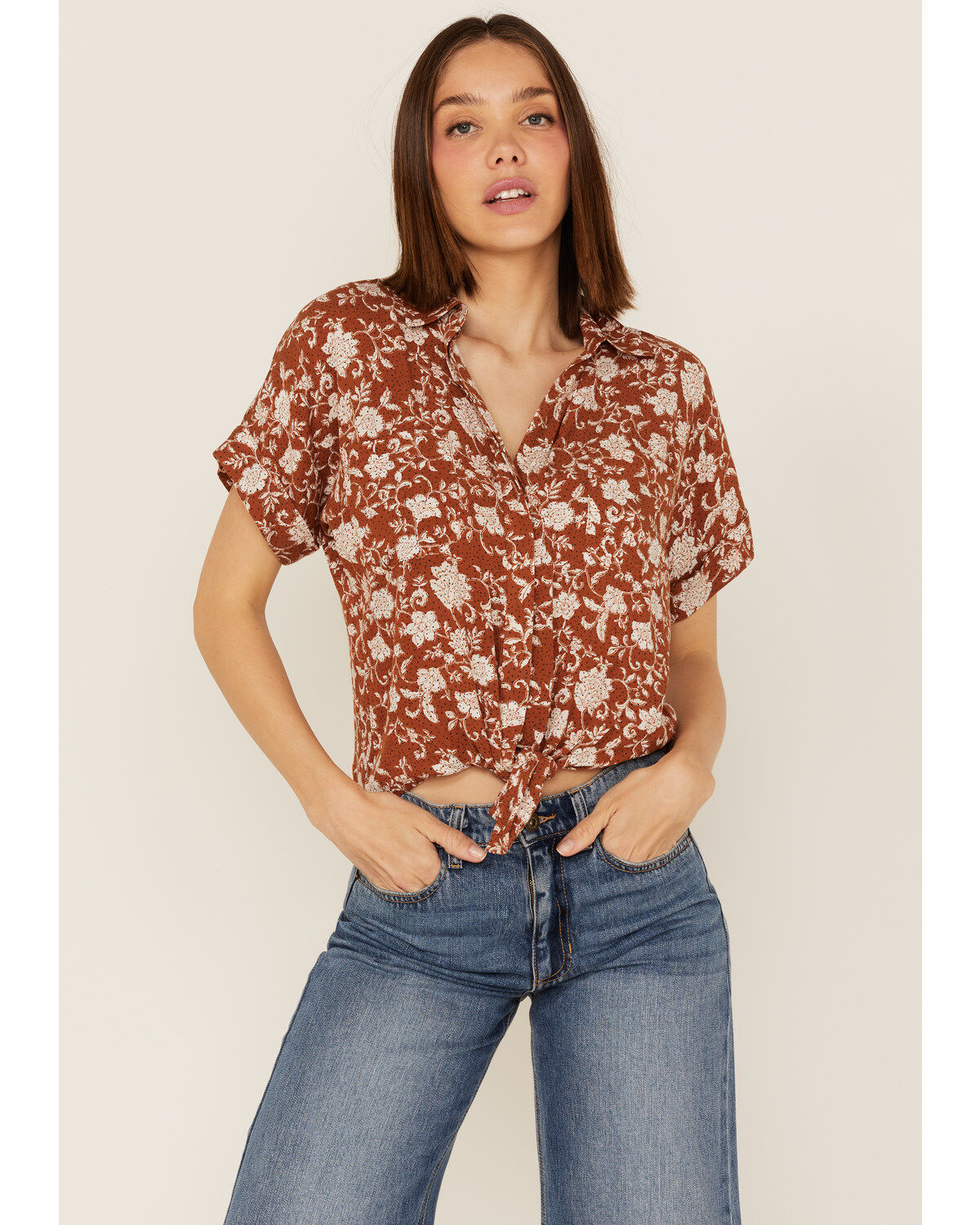 Shyanne Women's Floral Print Tie Front Short Sleeve Blouse