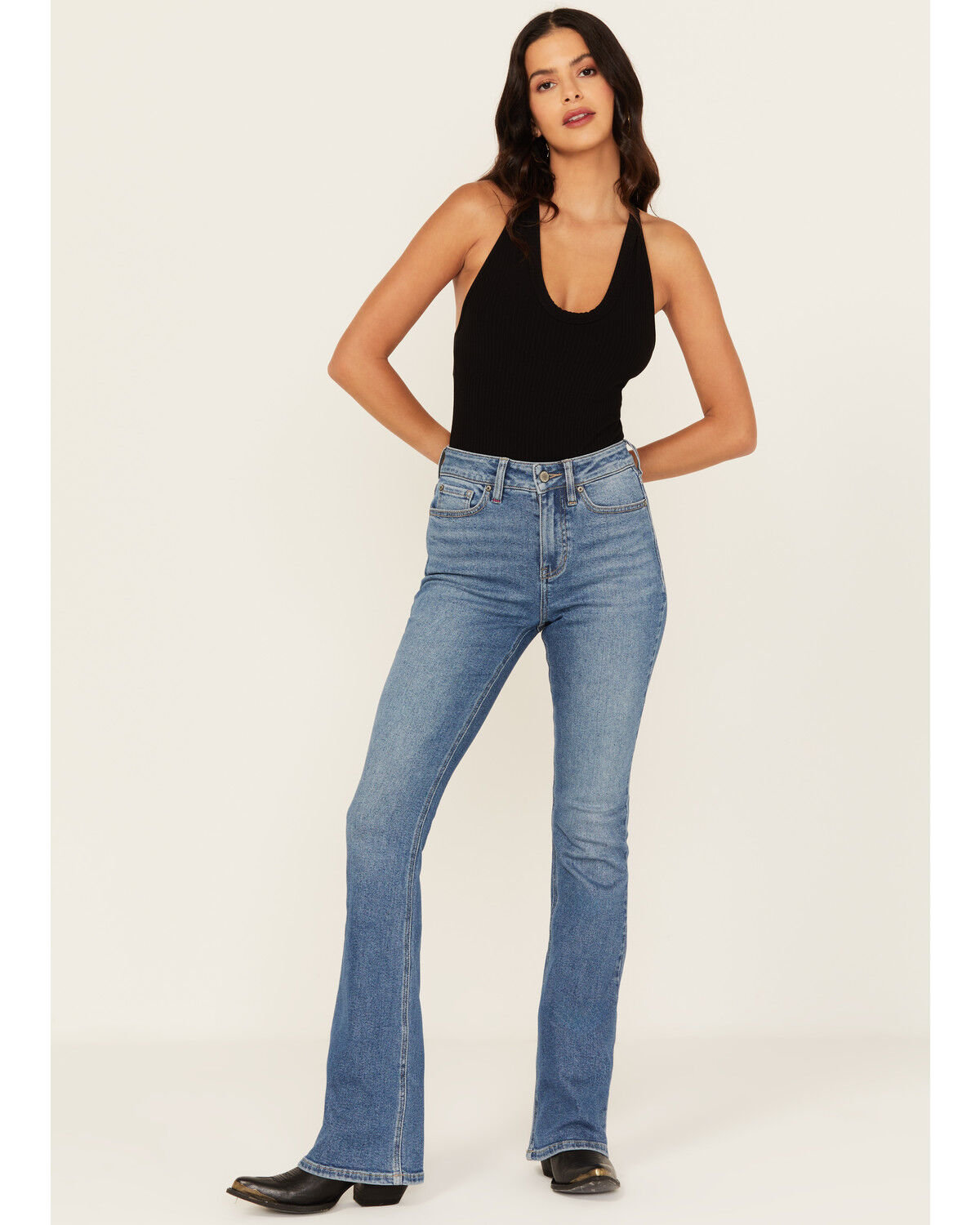 Idyllwind Women's Midland Medium Wash Legend High Rise Bootcut Super Stretch Denim Jeans
