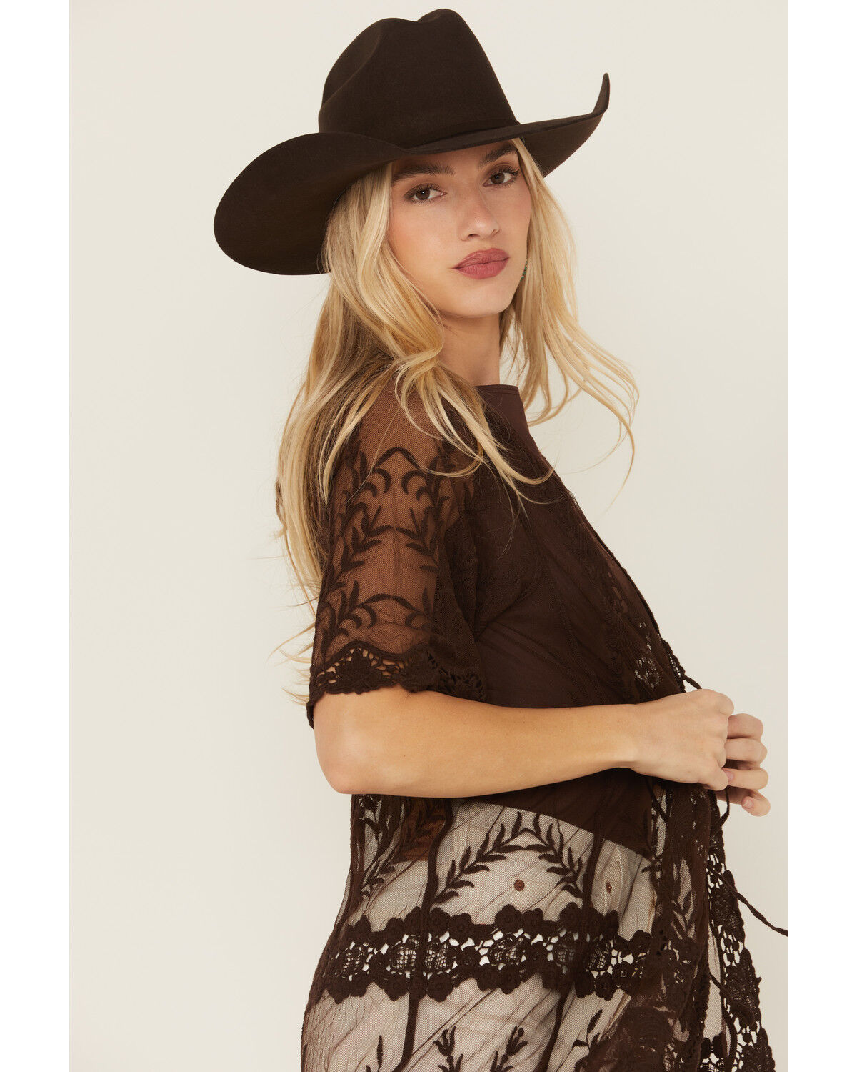 Shyanne Women's Embroidered Mesh Kimono