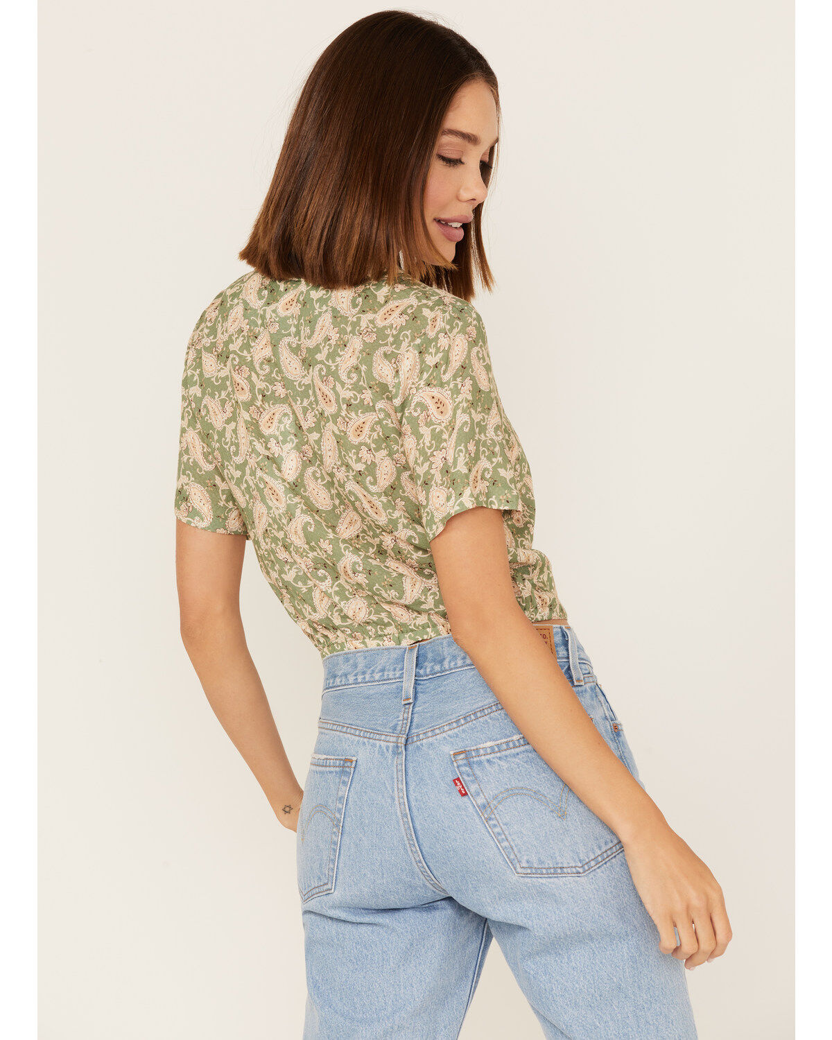 Sadie & Sage Women's Watchin Dreamin Tie Front Short Sleeve Shirt