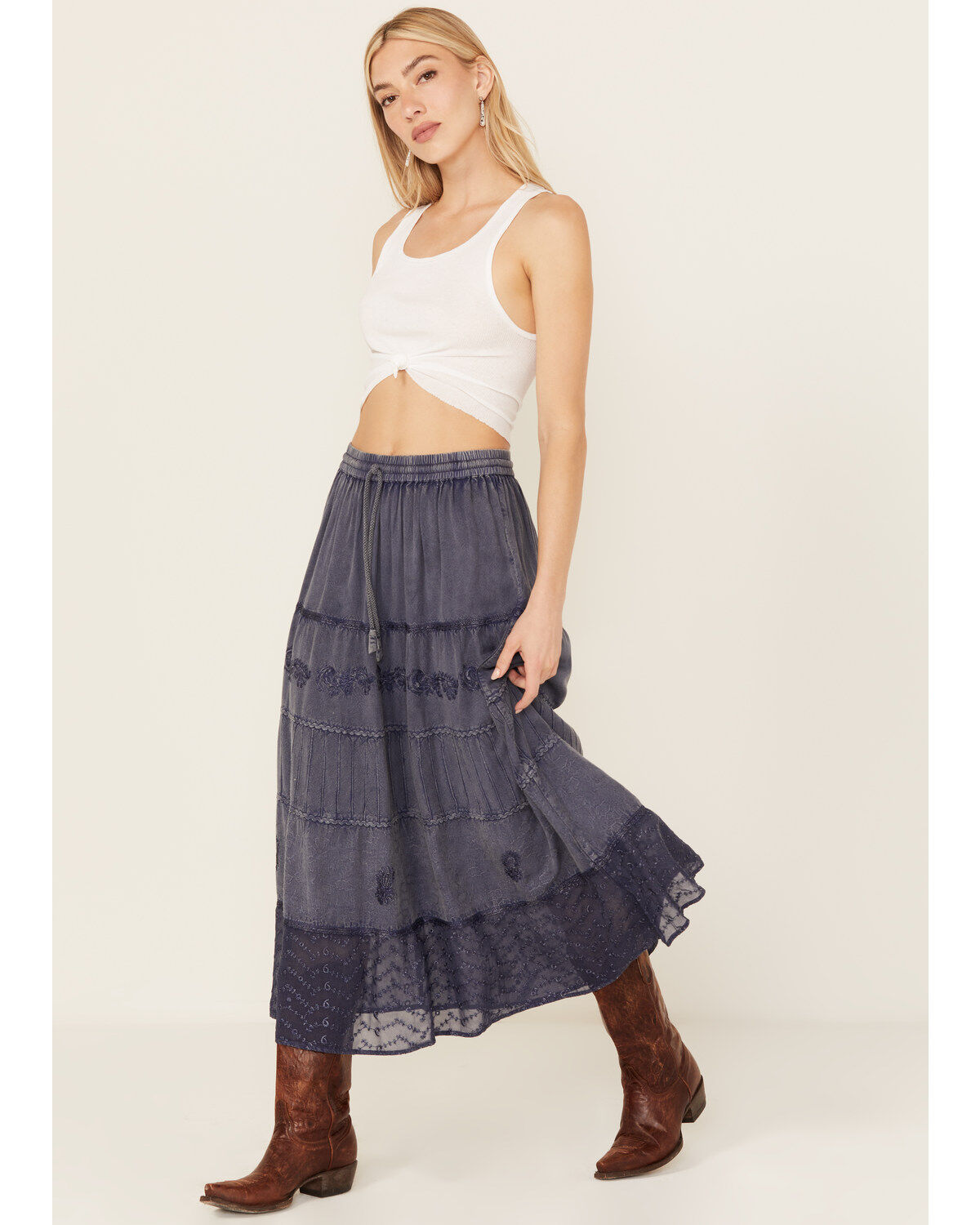 Gunit Women's Embroidered Midi Skirt