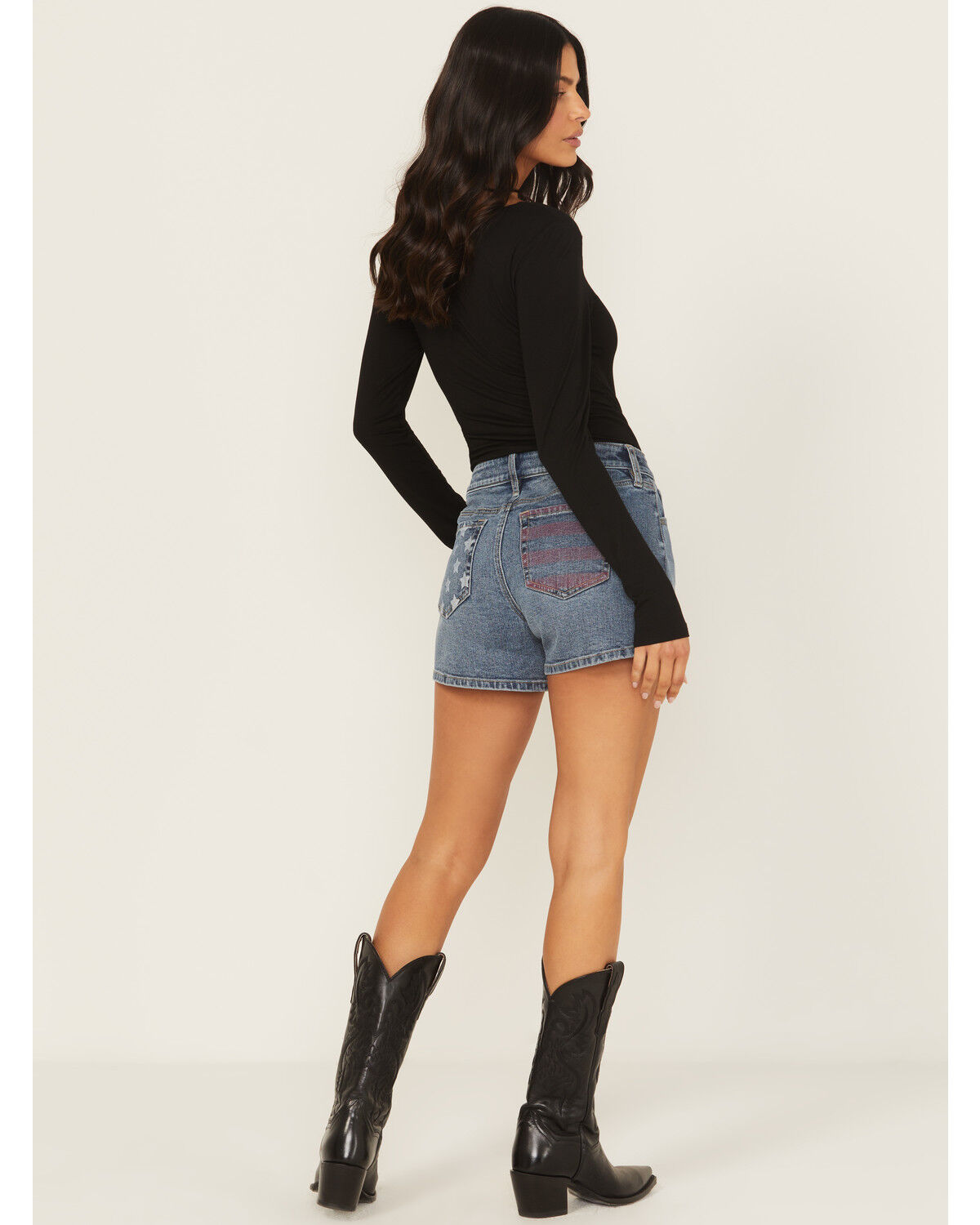 Shyanne Women's Evelyn Medium Wash Americana Pocket Comfort Stretch Denim Shorts