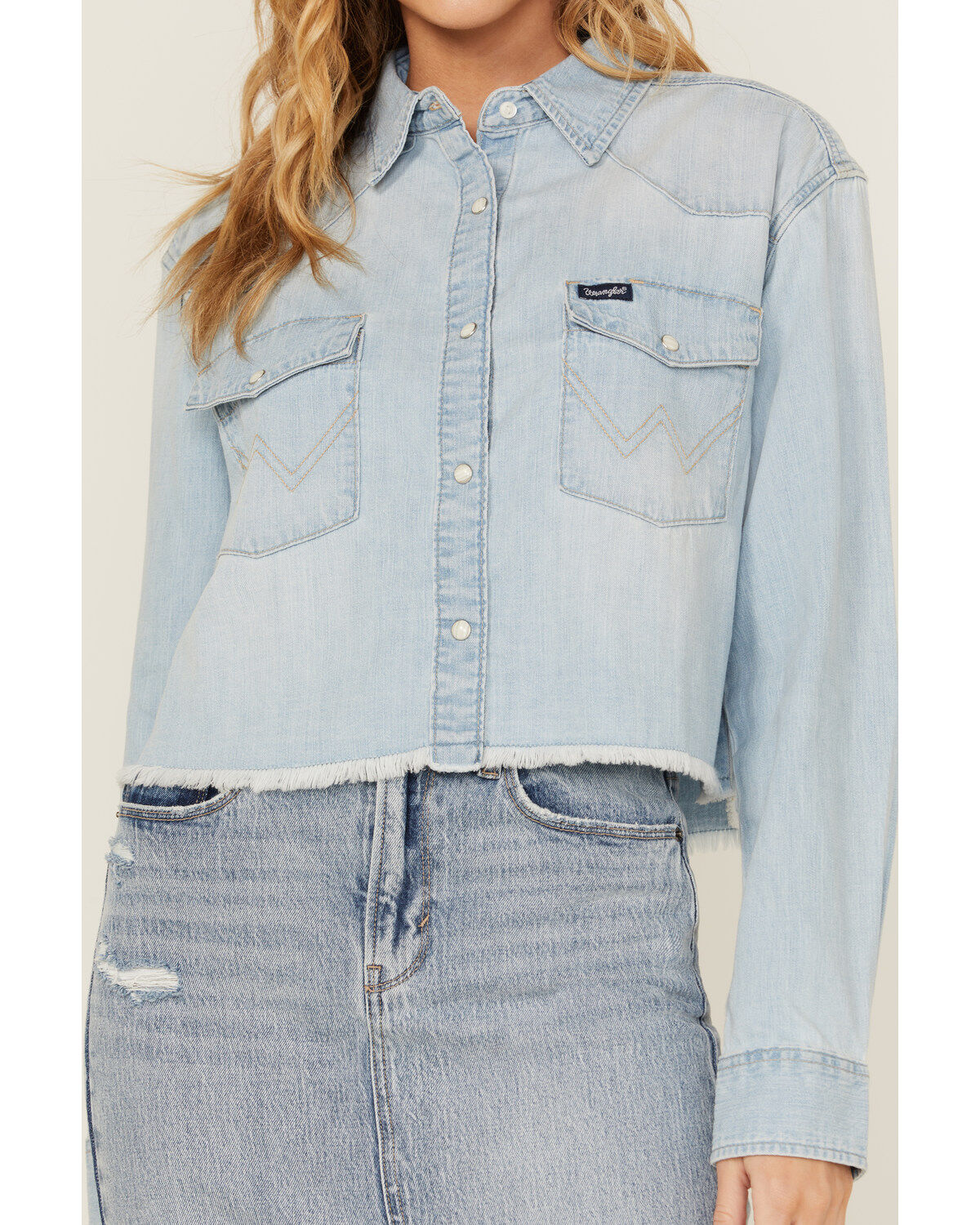 Wrangler Retro Women's Long Sleeve Snap Denim Cropped Western Shirt