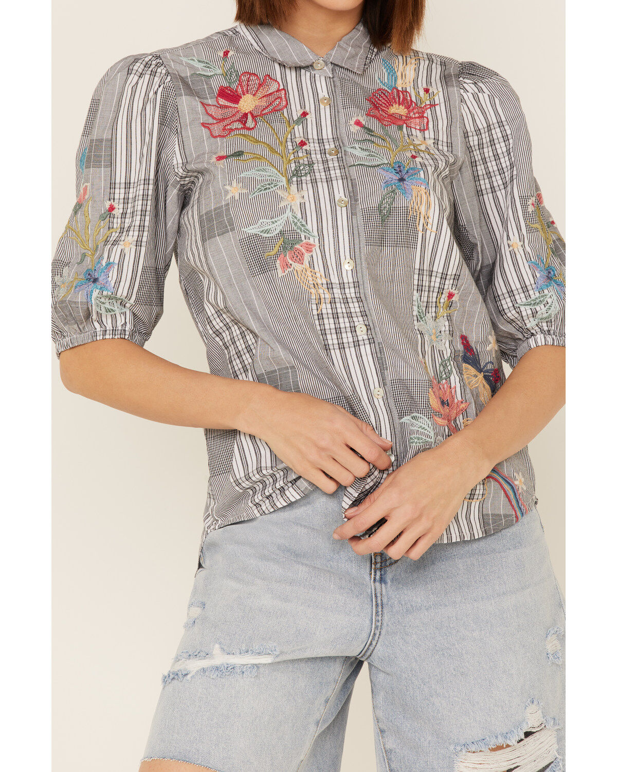 Johnny Was Women's Jordan Lisbon Floral Shirt