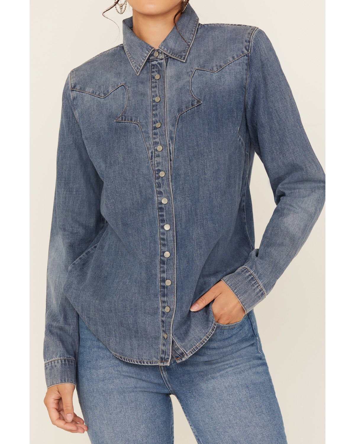 Idyllwind Women's Huckleberry Medium Wash Long Sleeve Snap Western Shirt