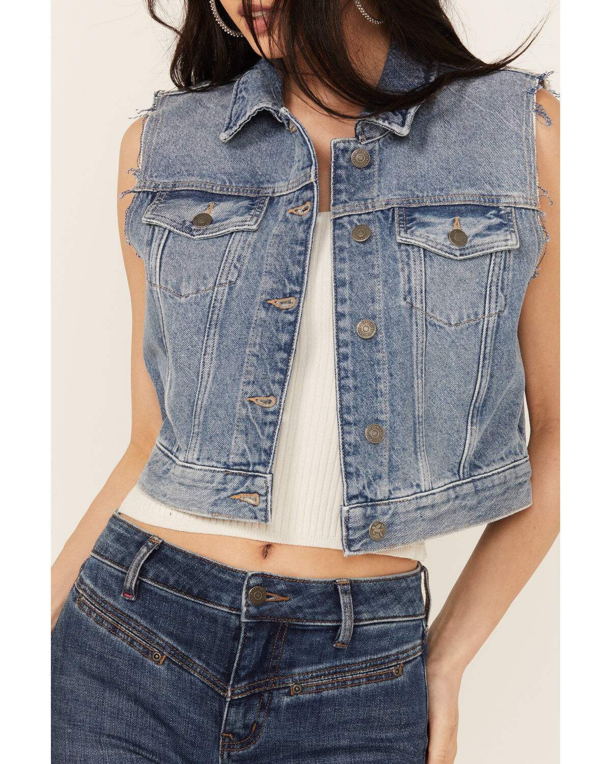Idyllwind Women's Foster Cropped Denim Trucker Vest
