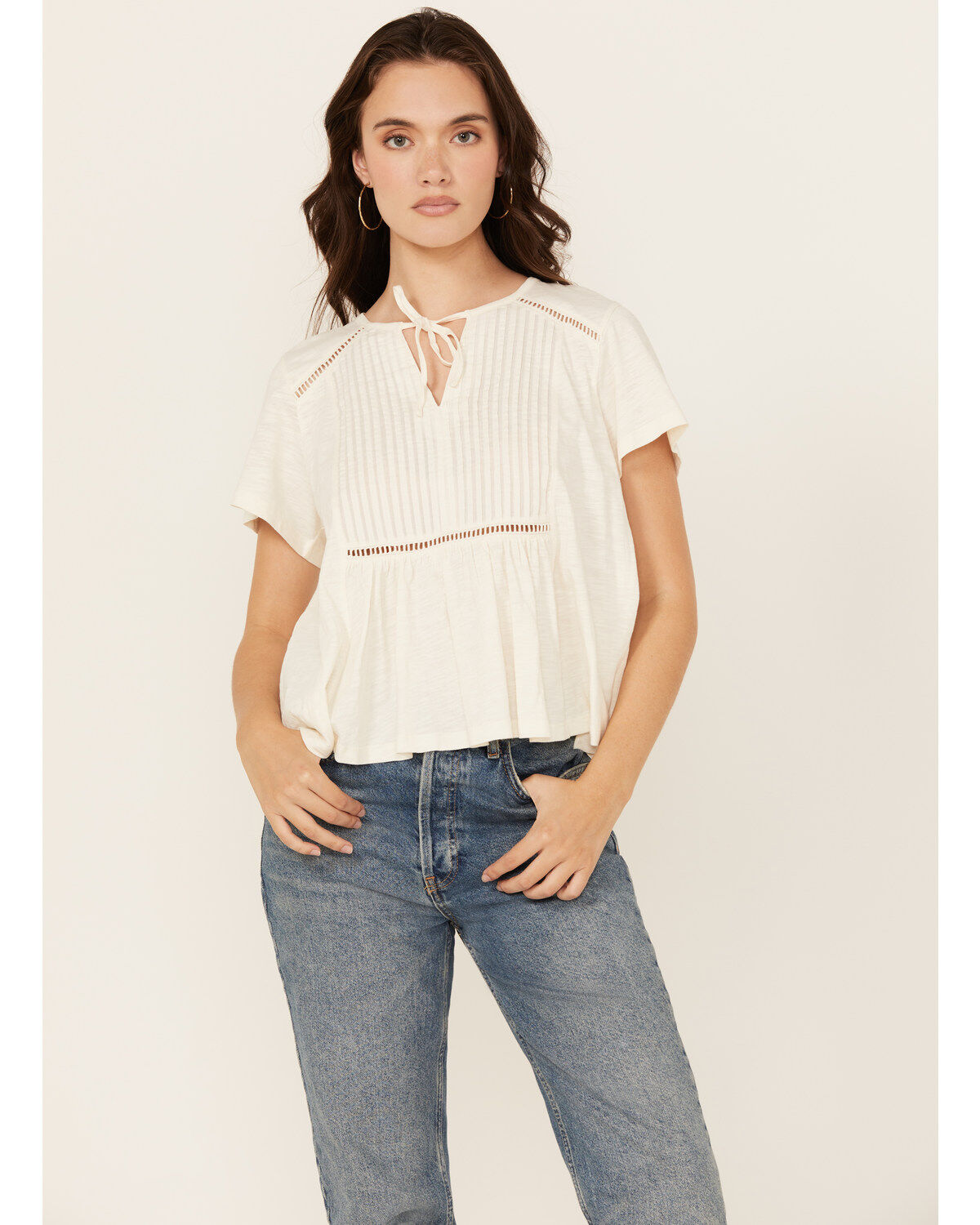 Cleo + Wolf Women's Bella Pintuck Detail Peasant Short Sleeve Blouse