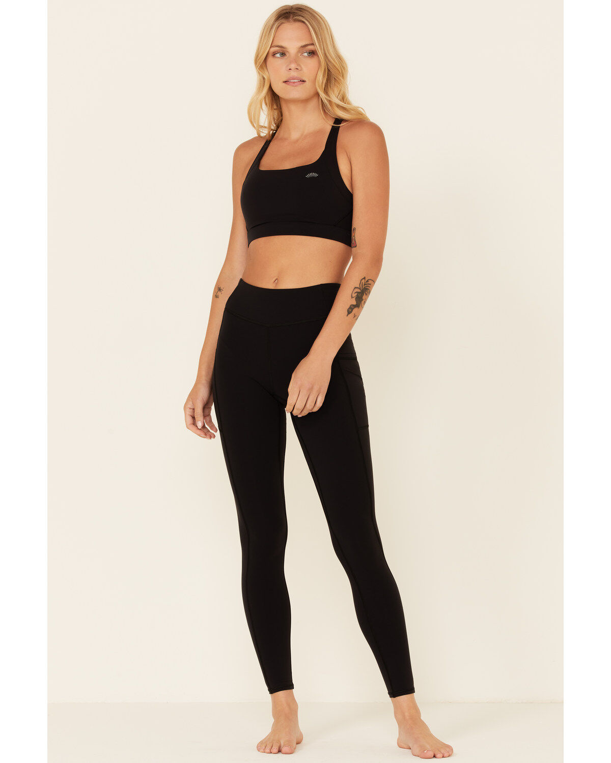 Shyanne Women's Solid Riding Sports Bra