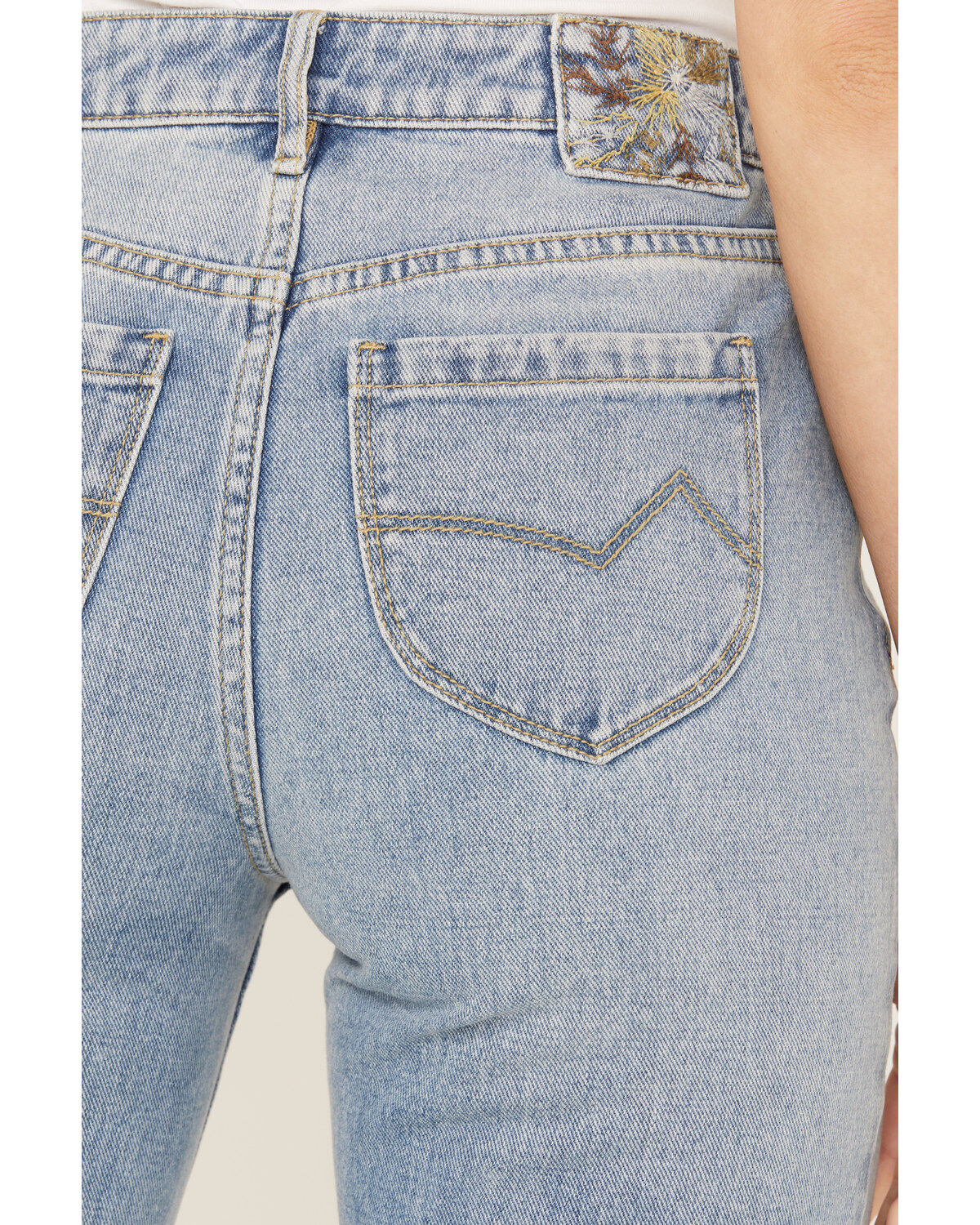 Cleo + Wolf Women's Medium Wash High Rise Slim Straight Ankle Jeans