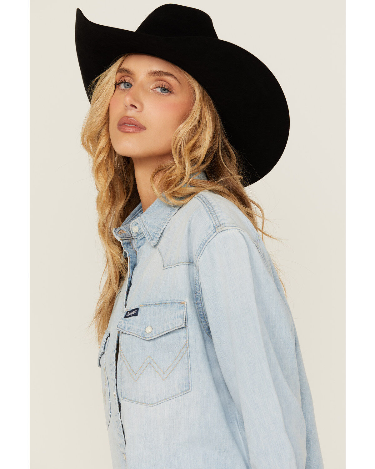 Wrangler Retro Women's Long Sleeve Snap Denim Cropped Western Shirt
