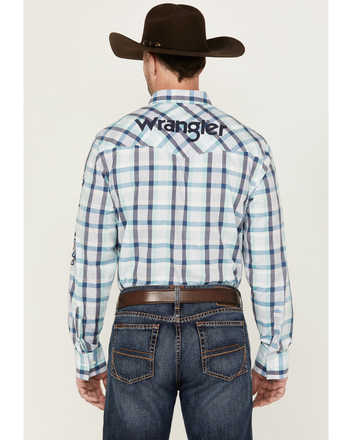 Wrangler Men's Plaid Print Logo Long Sleeve Button-Down Western Shirt