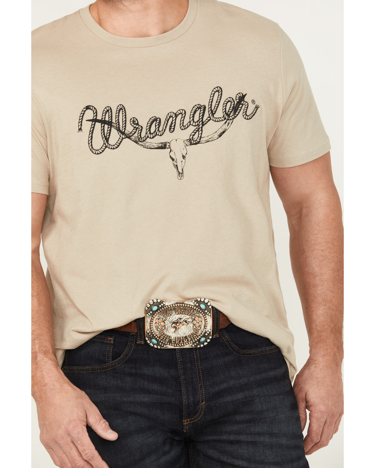 Wrangler Men's Rope Steer Head Front Logo Short Sleeve Graphic T-Shirt