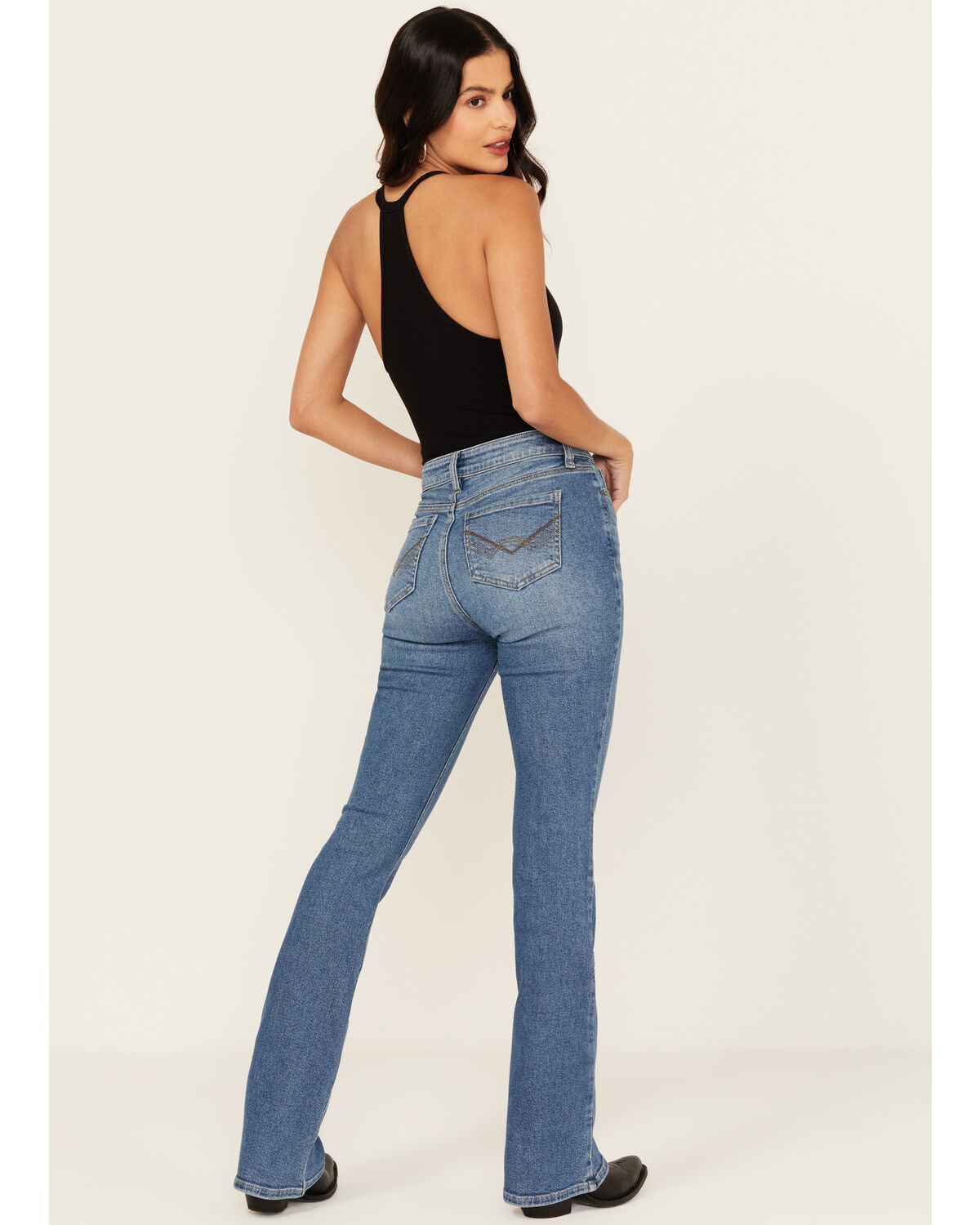 Idyllwind Women's Midland Medium Wash Legend High Rise Bootcut Super Stretch Denim Jeans