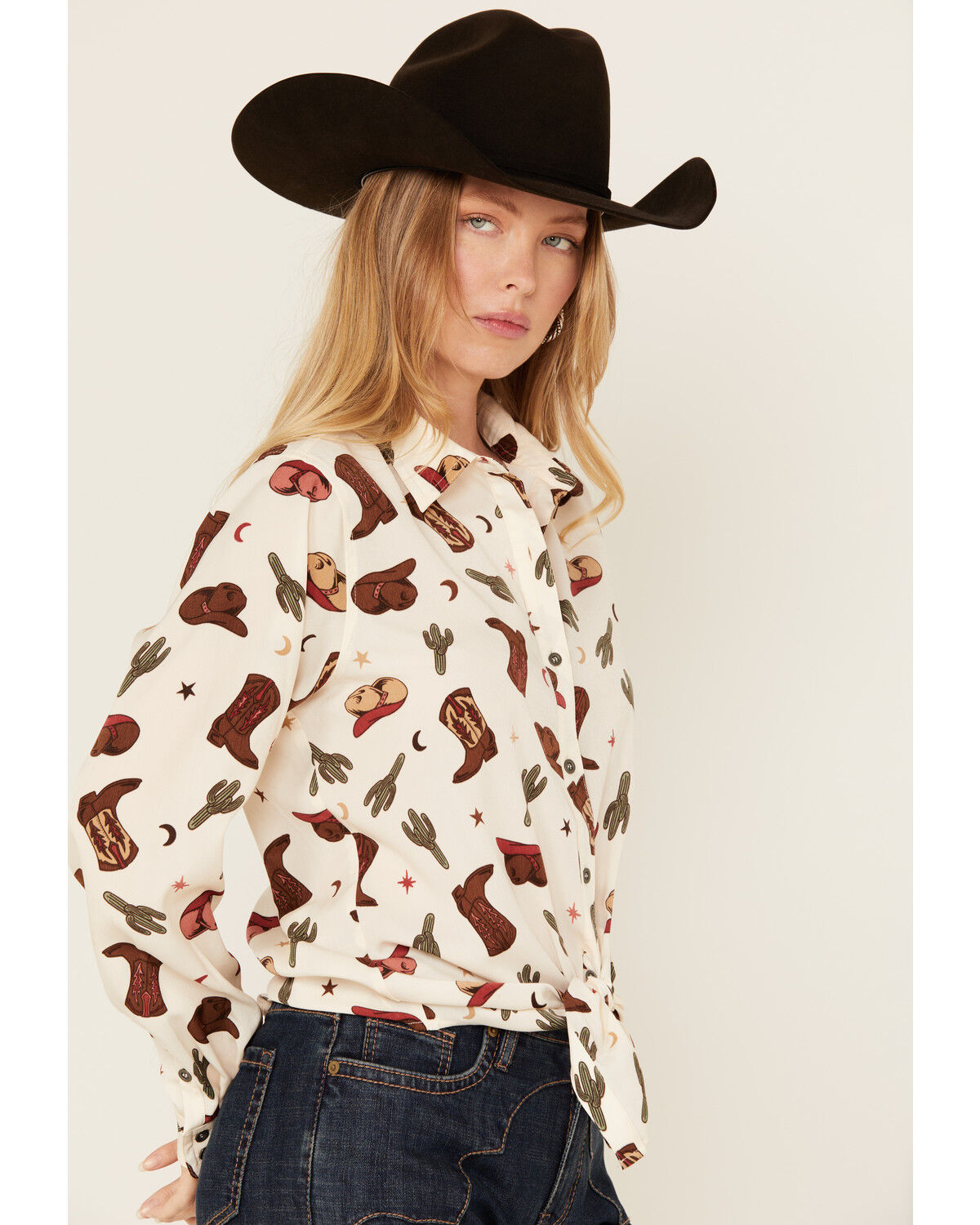Ariat Women's Western Print Long Sleeve Button-Down Western Shirt