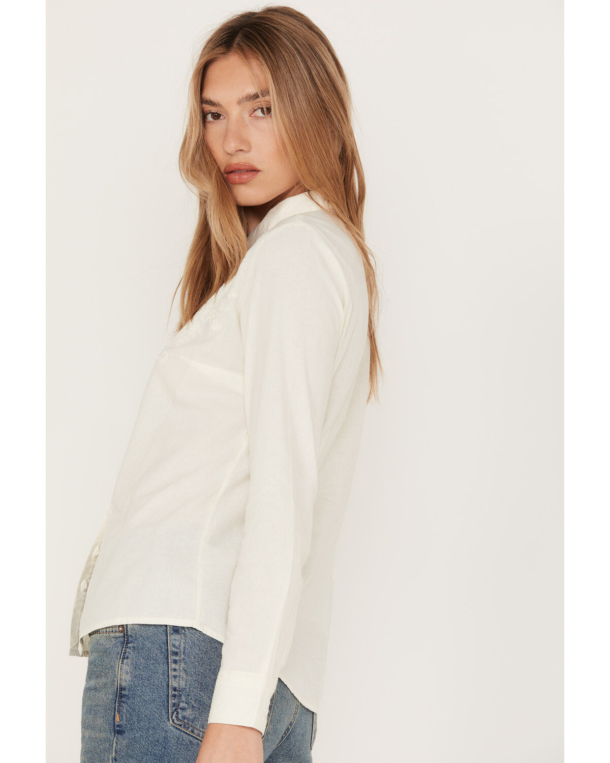 Shyanne Women's Floral Embroidered Long Sleeve Button-Down Western Shirt