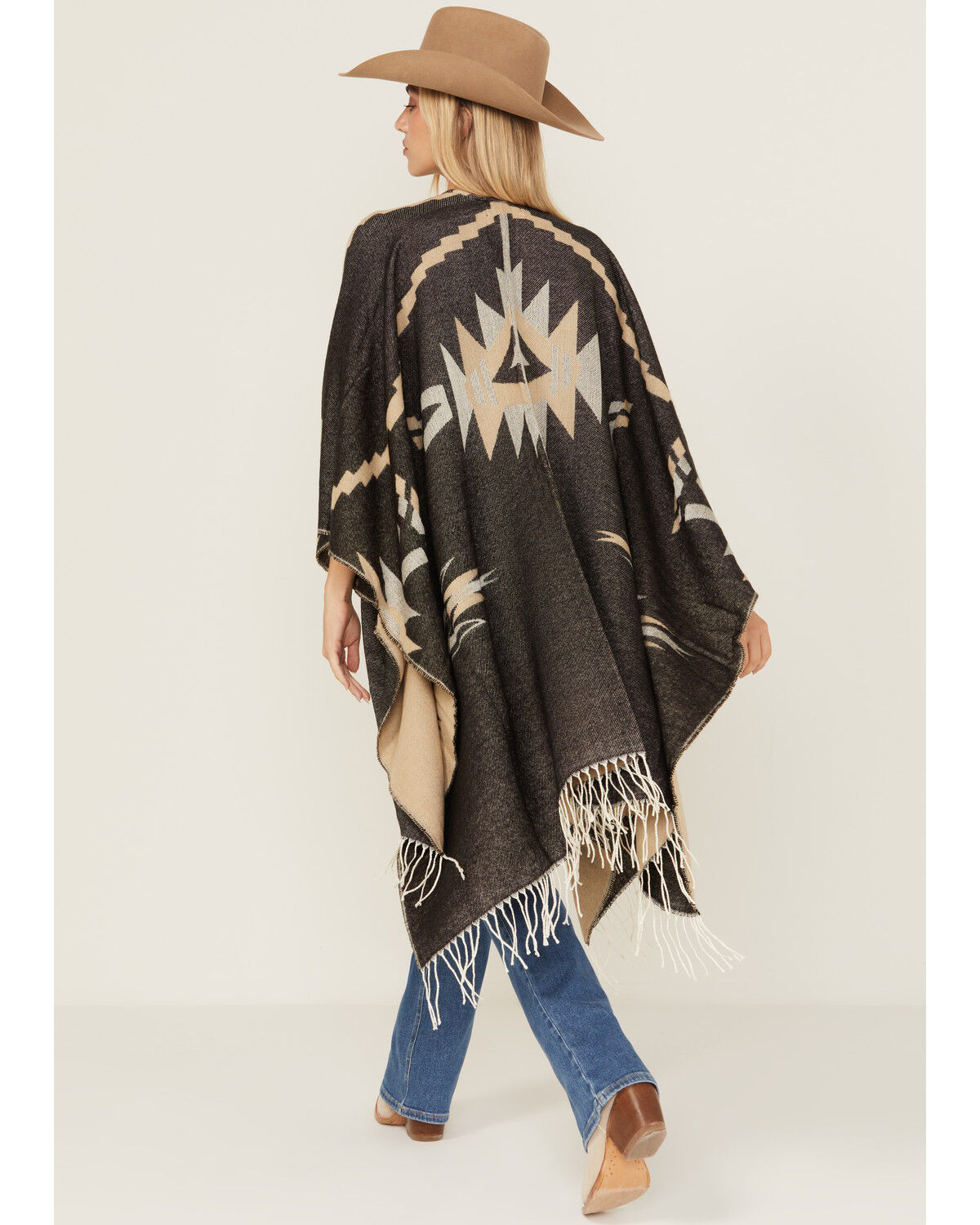 Idyllwind Women's Waterford Southwestern Print Fringe Shawl