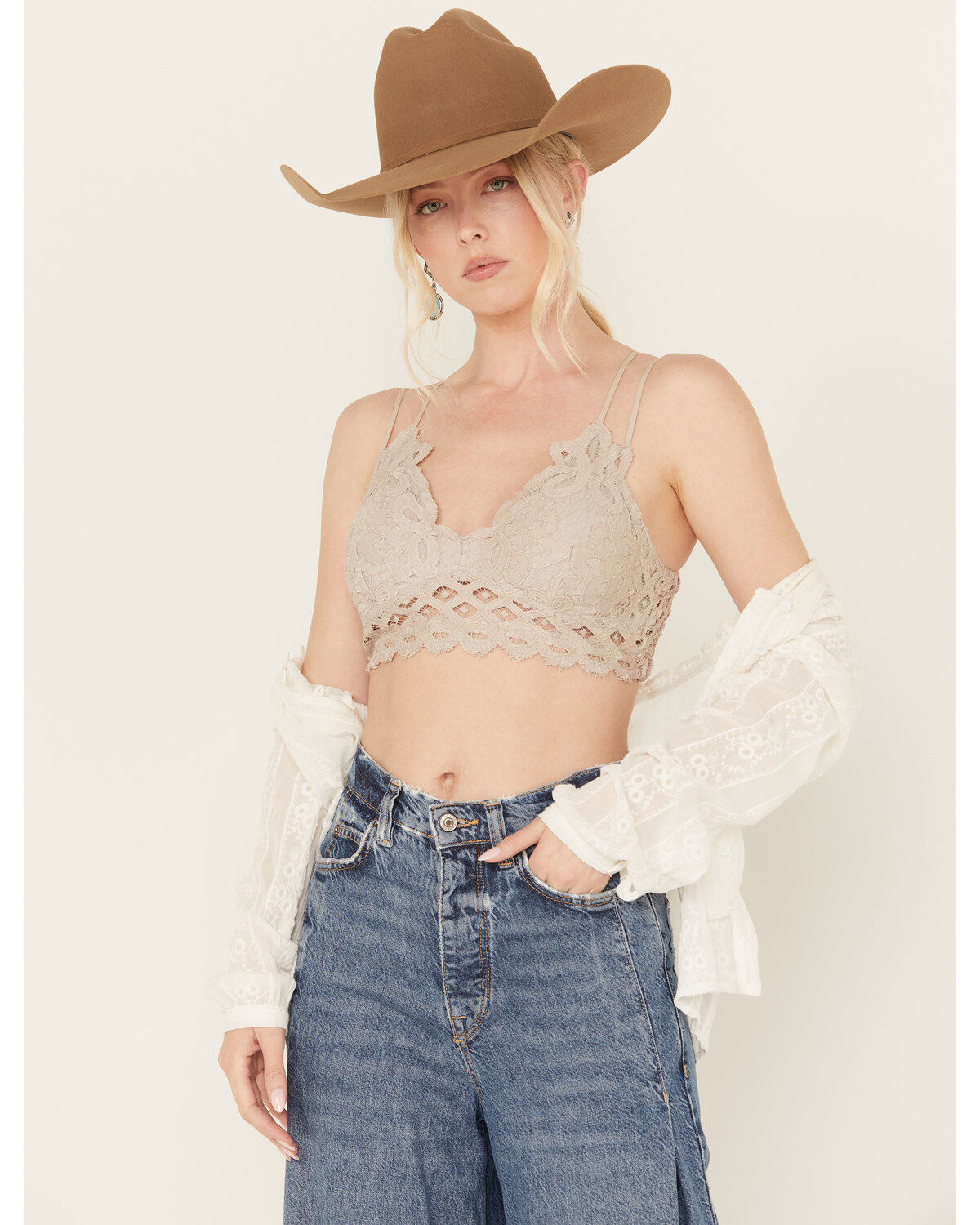 Wishlist Women's Strappy Lace Applique Scallop Lace Bralette
