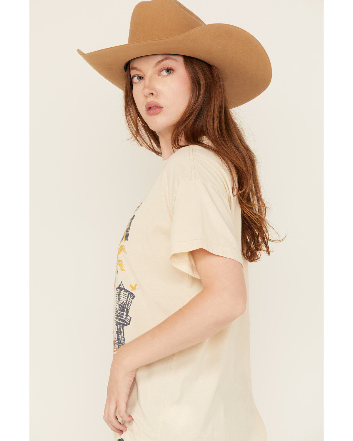 Cleo + Wolf Women's Oversized Short Sleeve Graphic Tee