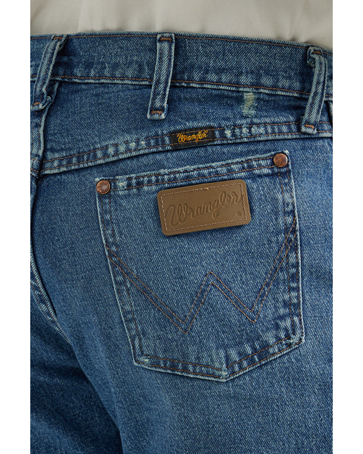 Wrangler Men's 47MWZ Vintage Collection Medium Wash Regular Fit Straight Stretch Denim Jeans