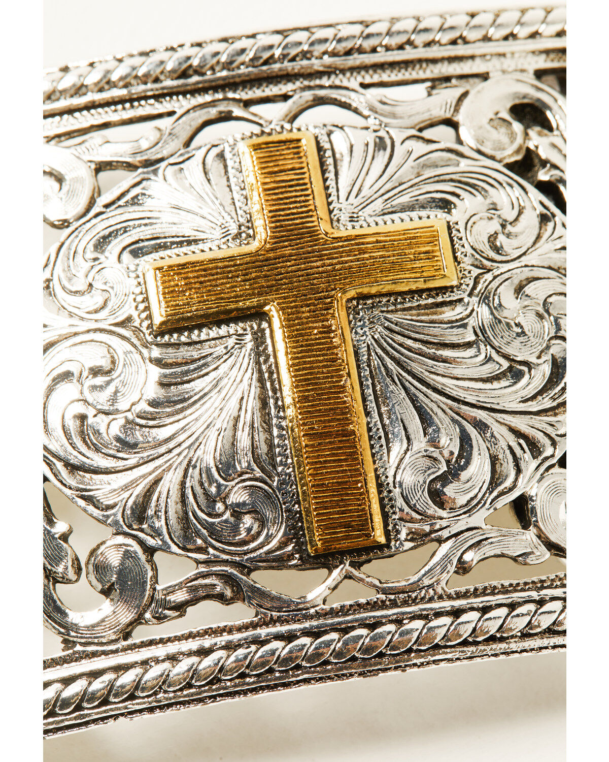 Cody James Men's Filigree Cross Buckle