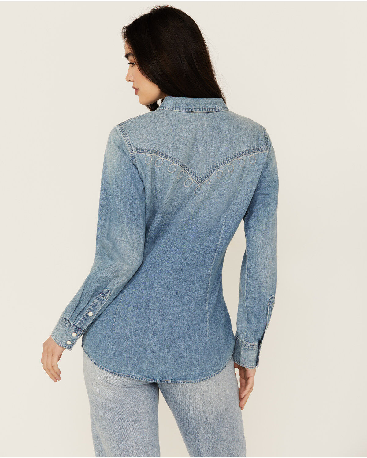 Wrangler Retro Women's Light Wash Embroidered Long Sleeve Pearl Snap Denim Western Shirt