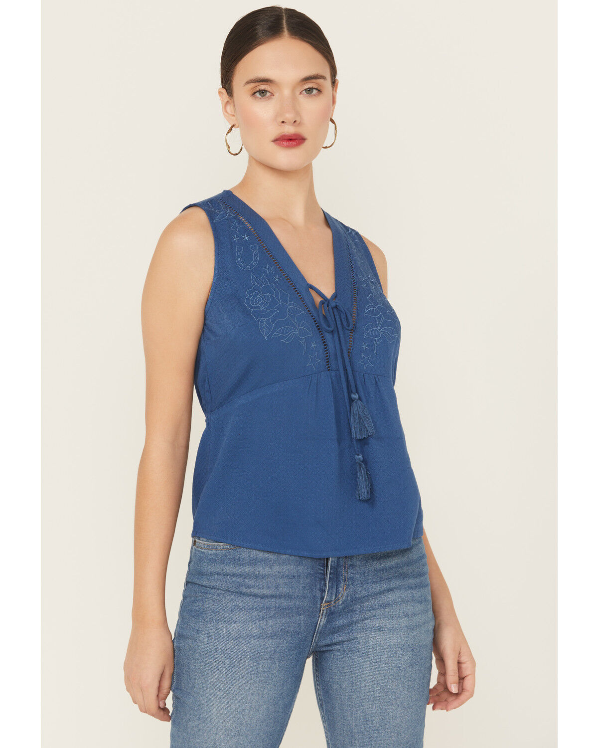 Idyllwind Women's Cedar Embroidered Tie-Front Sleeveless Top