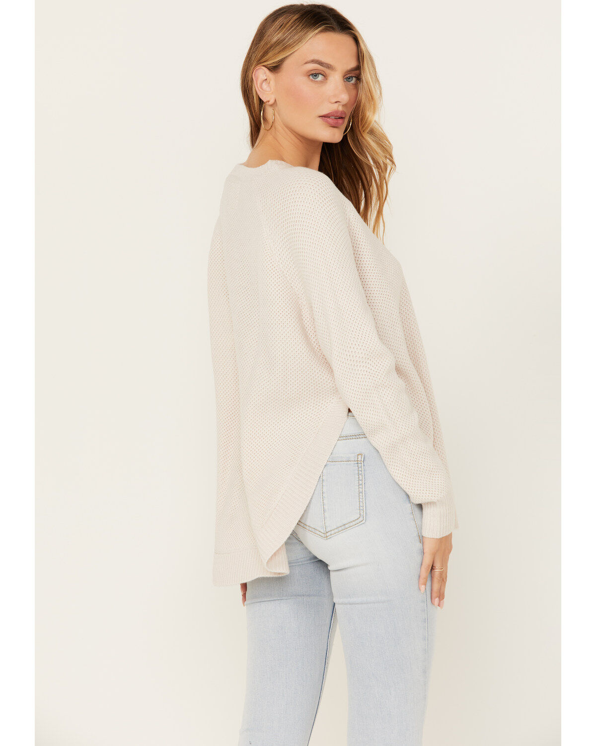 Cotton & Rye Women's Round Bottom Sweater