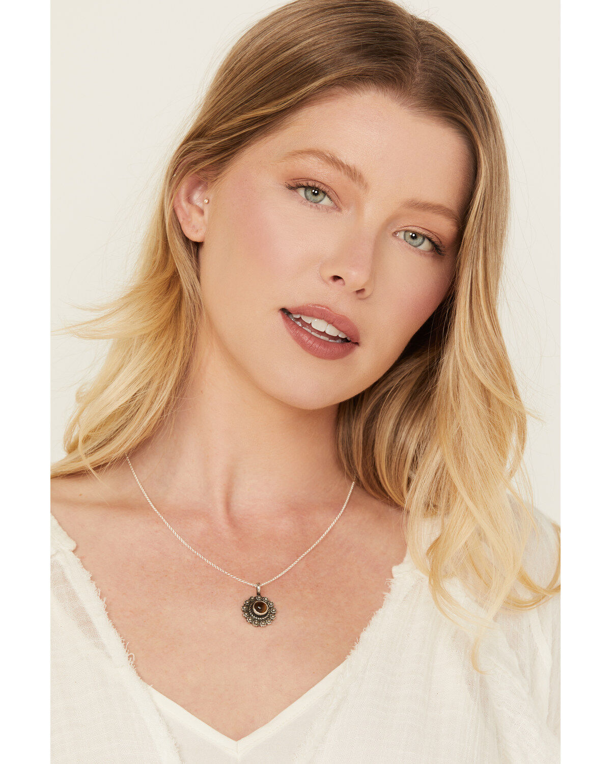 Broken Arrow Jewelry Women's Flower Concho Necklace