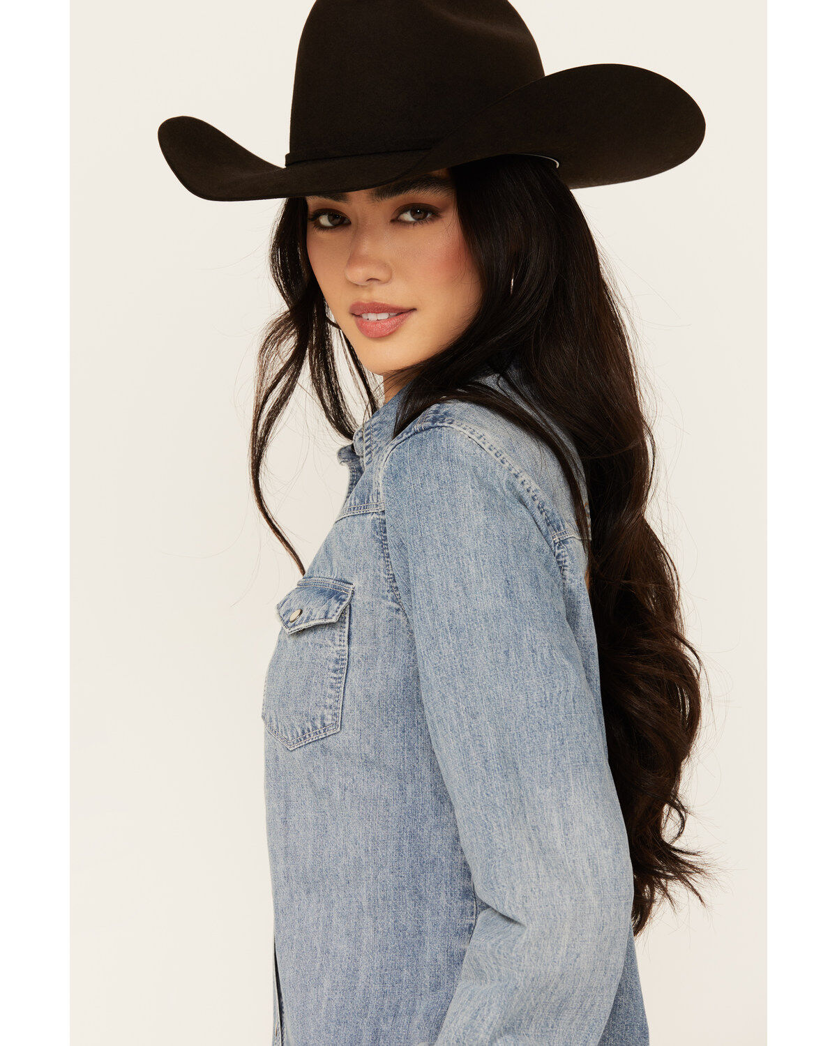 Stetson Women's Medium Wash Embroidered Cowboy Long Sleeve Pearl Snap Denim Shirt