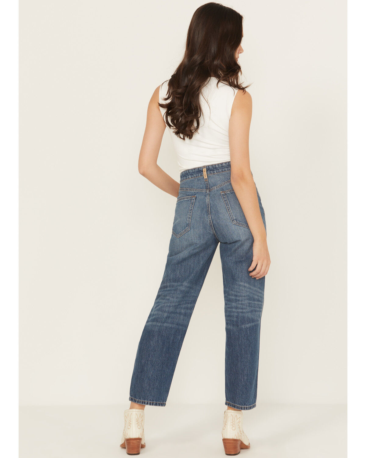 Ariat Women's R.E.A.L. Dark Wash Ultra High Rise Tomboy Relaxed Straight Denim Jeans