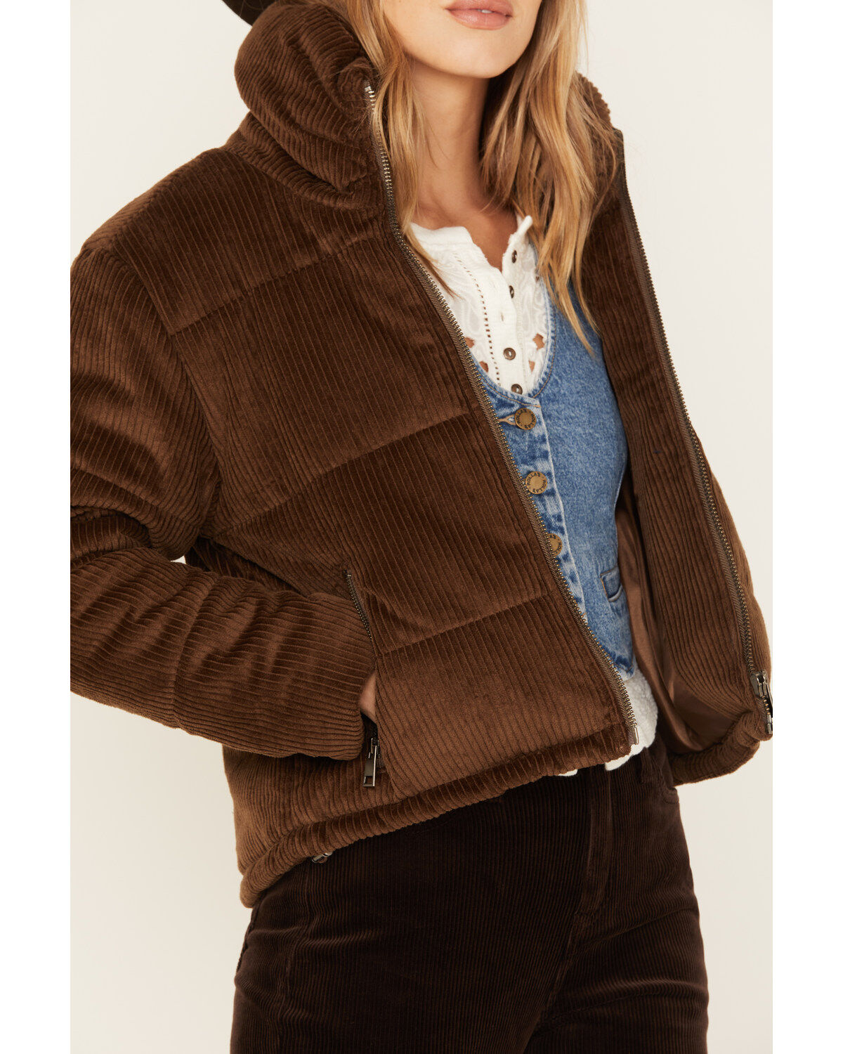 Cleo + Wolf Women's Quilted Corduroy Puffer Jacket