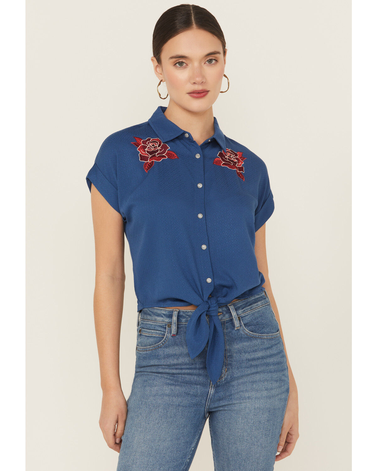 Idyllwind Women's Roland Embroidered Tie-Front Camp Shirt