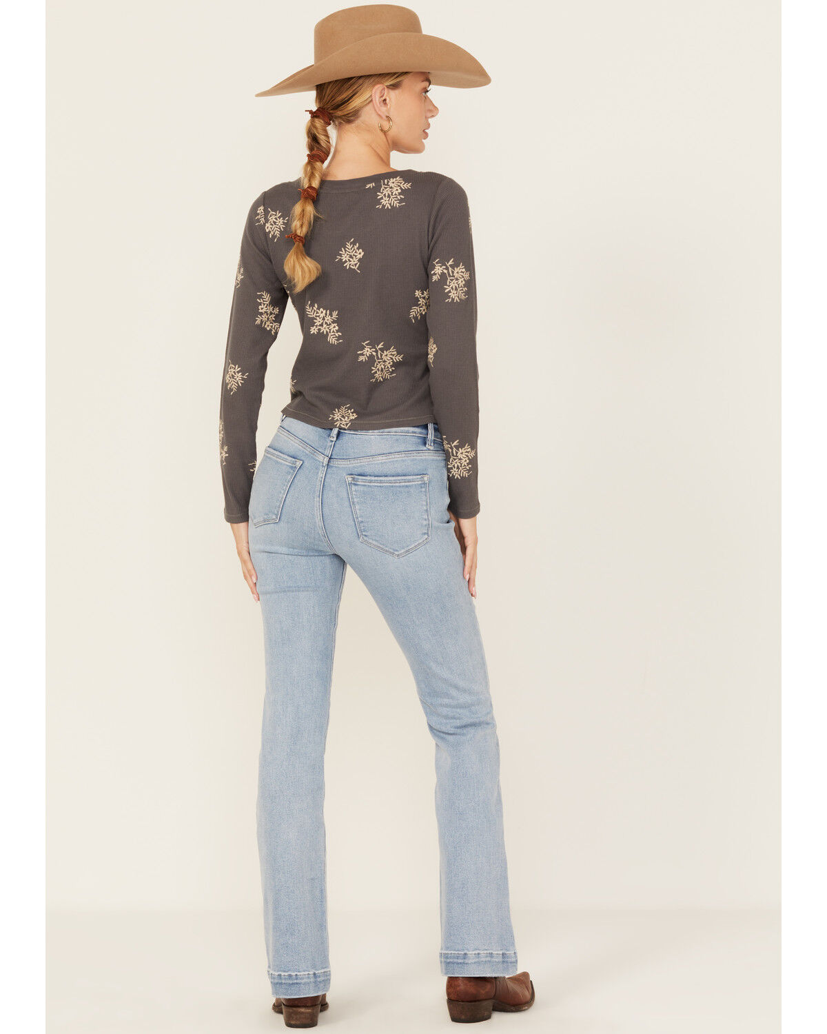 Vervet Women's Light Wash Mid Rise Bootcut Stretch Denim Jeans