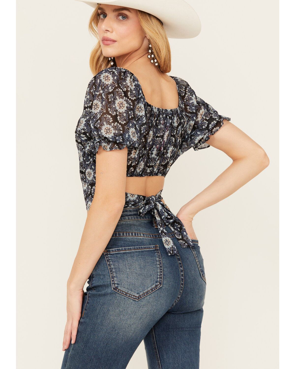 Beyond The Radar Women's Tie Back Short Sleeve Crop Top