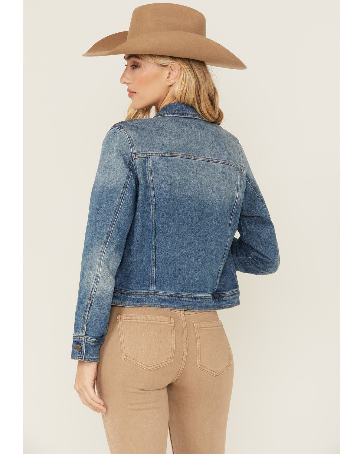 Shyanne Women's Leland Medium Wash Cropped Stretch Denim Jacket