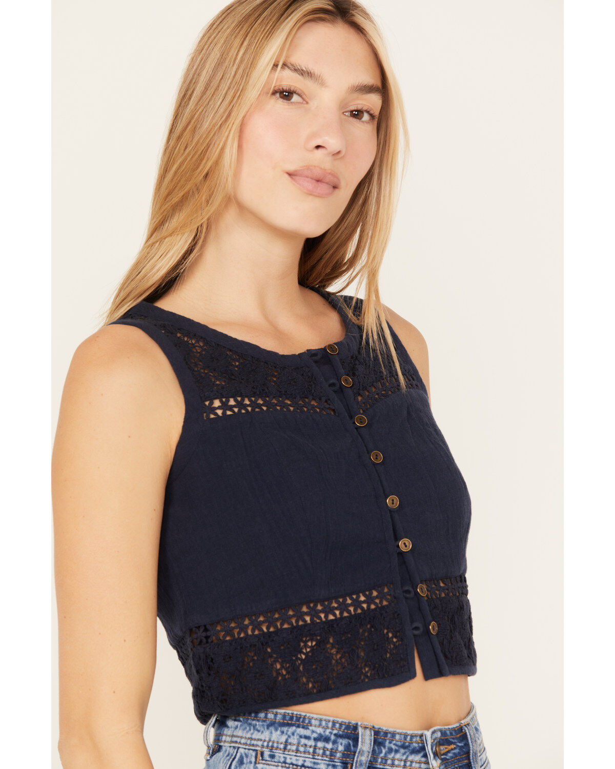 Cleo + Wolf Women's Cropped Crochet Tank