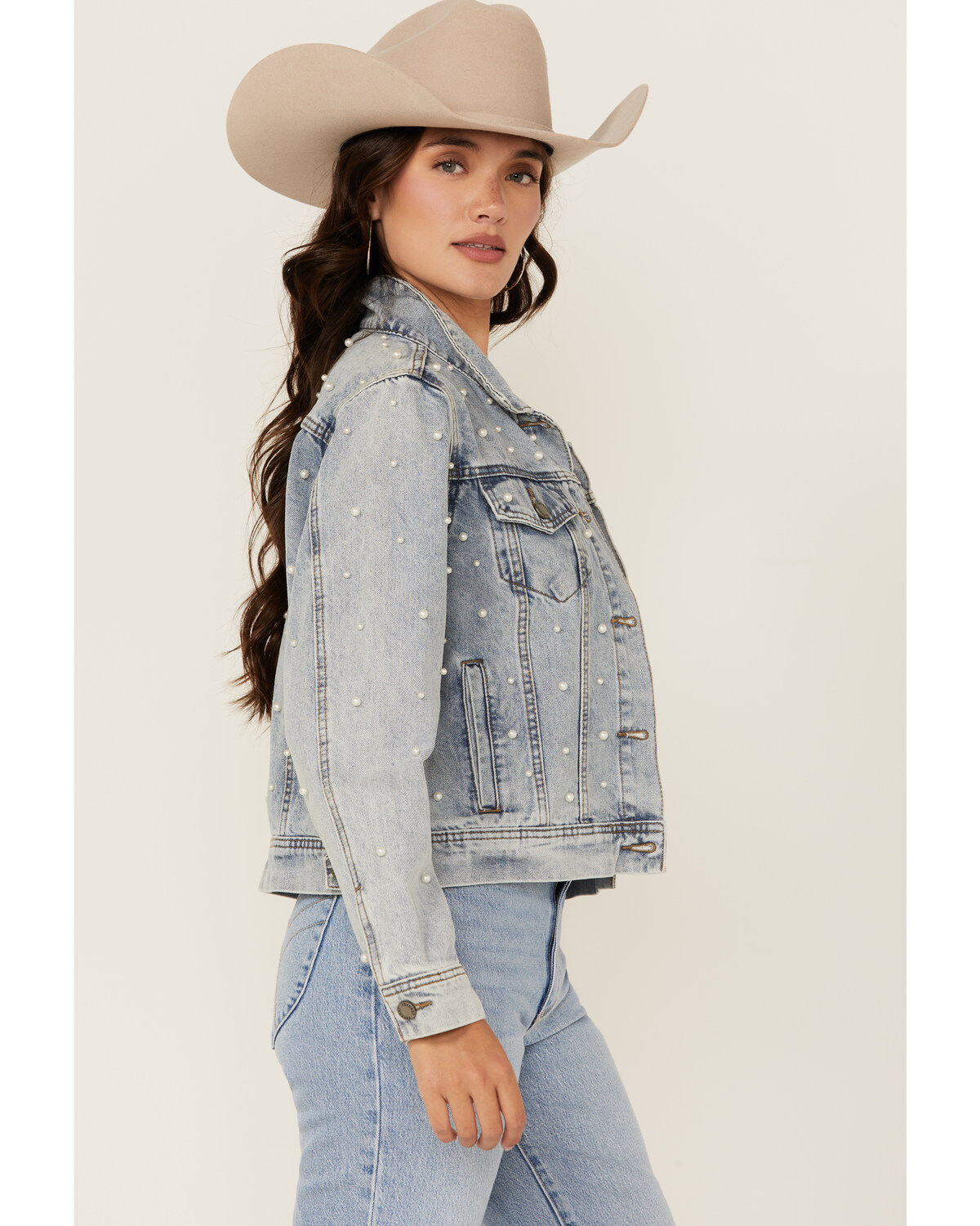 Veveret Women's Pearl Light Wash Denim Jacket