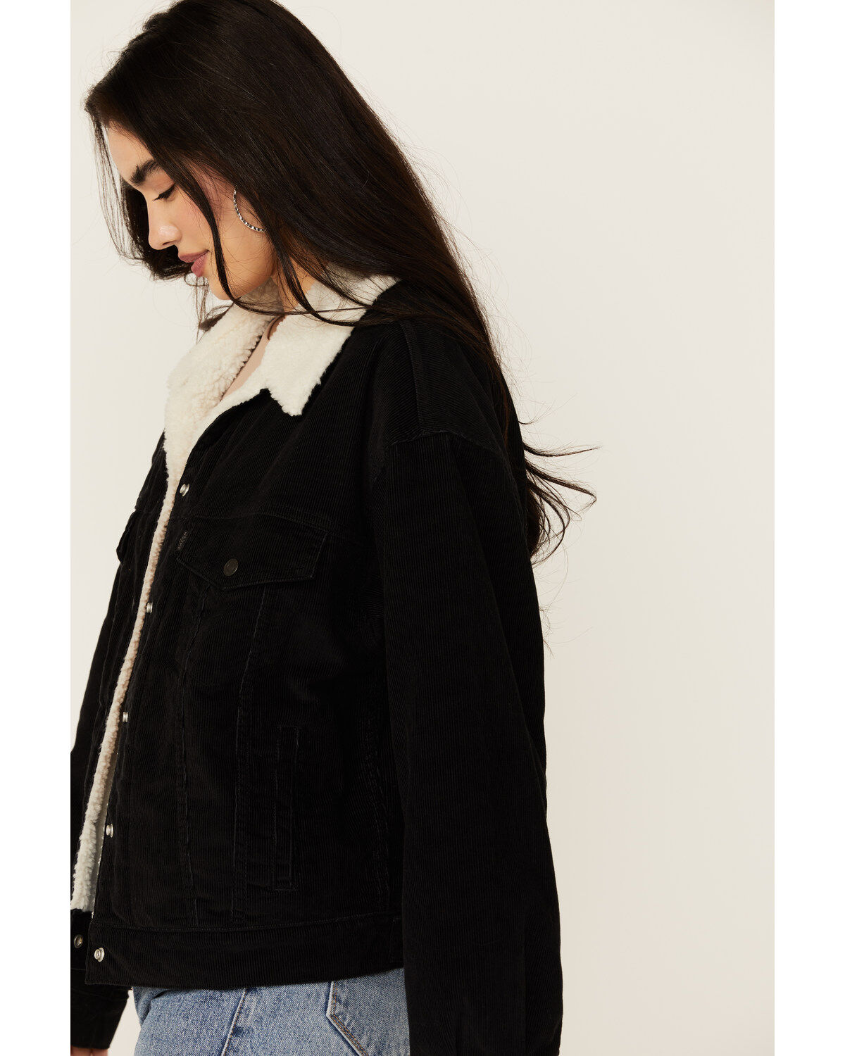 Levi's Women's 90's Corduroy Sherpa Lined Trucker Jacket